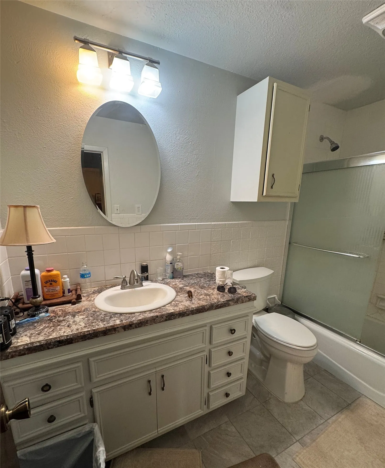 Single Family Residence For Sale in Hardeman County , 1505 S Main Street, Quanah, Texas 79252, 2 Bedroom, 2 Bathroom, 2 Garage spaces, 2,378 Sqft, built in 1965, mls#21371109, Real Estate Agent in Quanah, Homes For Sale in Hardeman county, Homes For Sale in Quanah, Realtor in Quanah Texas, Real Estate Brokerage Independent Realty Texas, Luminita Cordes Realtor