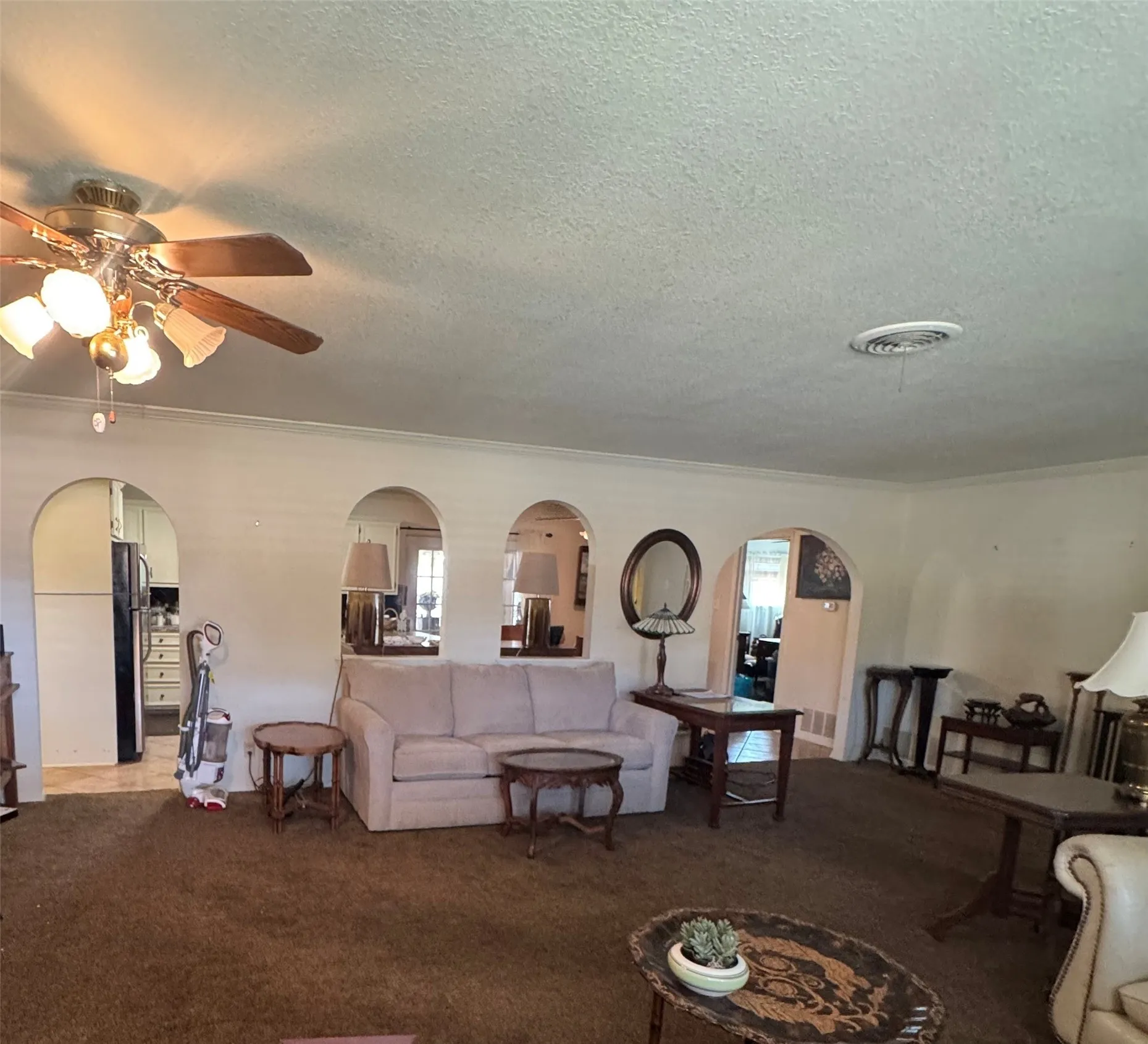 Single Family Residence For Sale in Hardeman County , 1505 S Main Street, Quanah, Texas 79252, 2 Bedroom, 2 Bathroom, 2 Garage spaces, 2,378 Sqft, built in 1965, mls#21371109, Real Estate Agent in Quanah, Homes For Sale in Hardeman county, Homes For Sale in Quanah, Realtor in Quanah Texas, Real Estate Brokerage Independent Realty Texas, Luminita Cordes Realtor