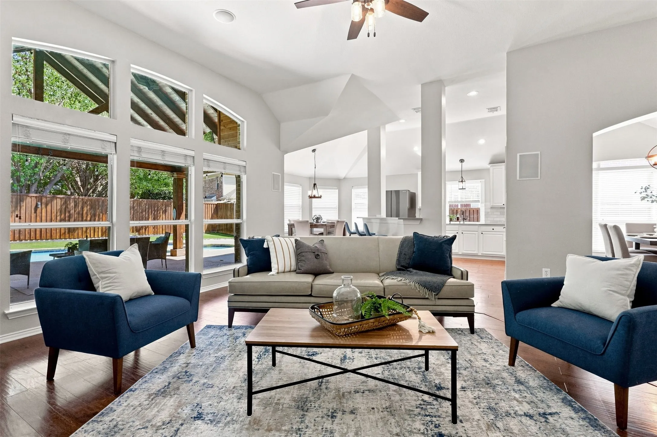 Single Family Residence For Sale in Collin County , 15004 Appaloosa Drive, Frisco, Texas 75035, 3 Bedroom, 2 Bathroom, 2 Garage spaces, 2,069 Sqft, built in 2004, mls#21371003, Real Estate Agent in Frisco, Homes For Sale in Collin county, Homes For Sale in Frisco, Realtor in Frisco Texas, Real Estate Brokerage Independent Realty Texas, Luminita Cordes Realtor