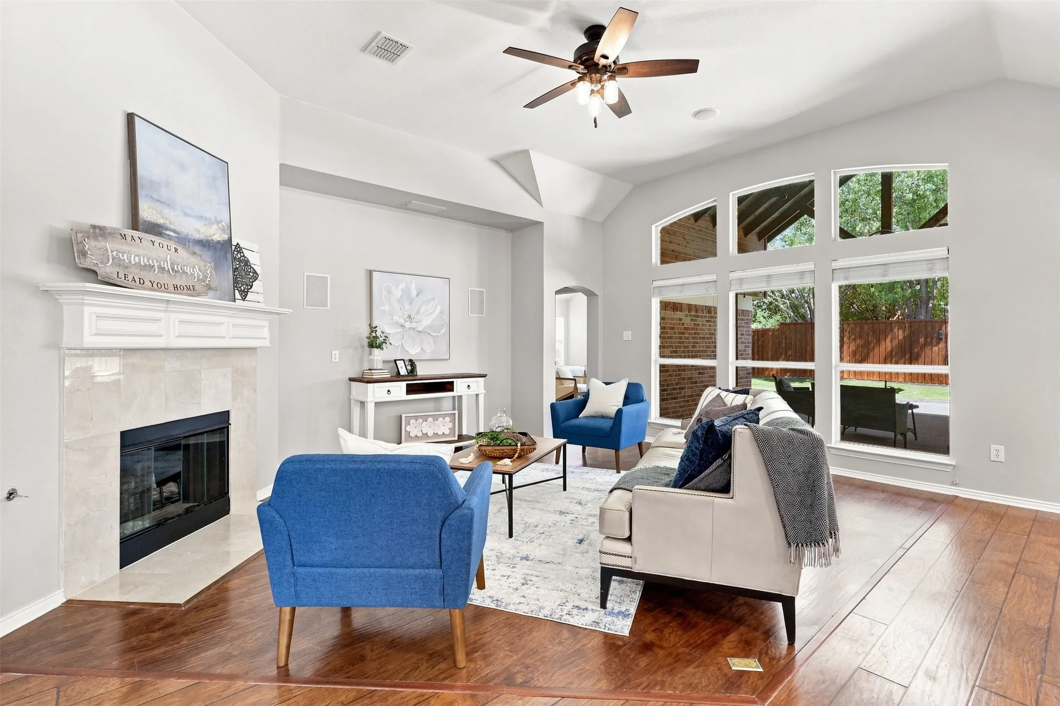 Single Family Residence For Sale in Collin County , 15004 Appaloosa Drive, Frisco, Texas 75035, 3 Bedroom, 2 Bathroom, 2 Garage spaces, 2,069 Sqft, built in 2004, mls#21371003, Real Estate Agent in Frisco, Homes For Sale in Collin county, Homes For Sale in Frisco, Realtor in Frisco Texas, Real Estate Brokerage Independent Realty Texas, Luminita Cordes Realtor