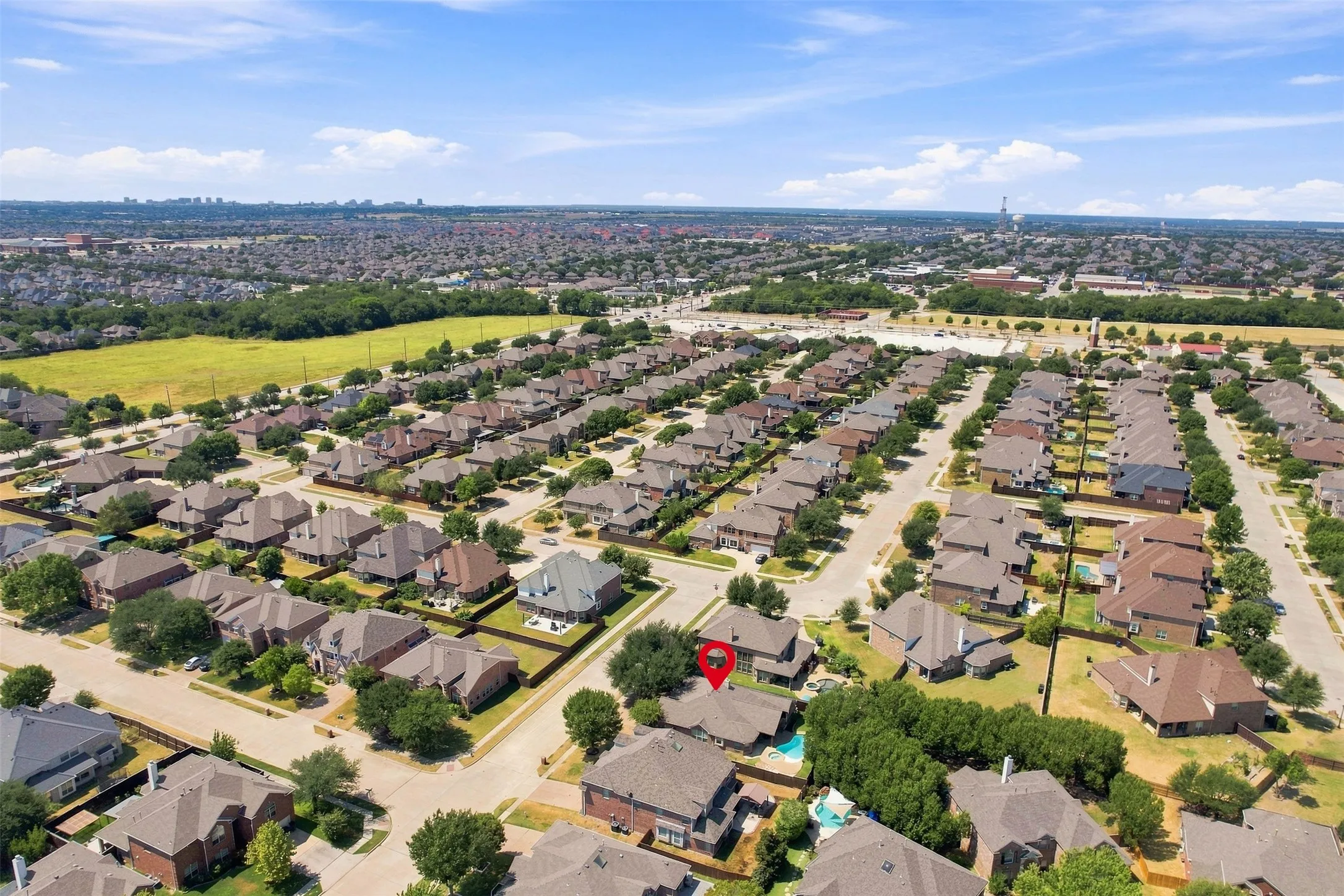Single Family Residence For Sale in Collin County , 15004 Appaloosa Drive, Frisco, Texas 75035, 3 Bedroom, 2 Bathroom, 2 Garage spaces, 2,069 Sqft, built in 2004, mls#21371003, Real Estate Agent in Frisco, Homes For Sale in Collin county, Homes For Sale in Frisco, Realtor in Frisco Texas, Real Estate Brokerage Independent Realty Texas, Luminita Cordes Realtor