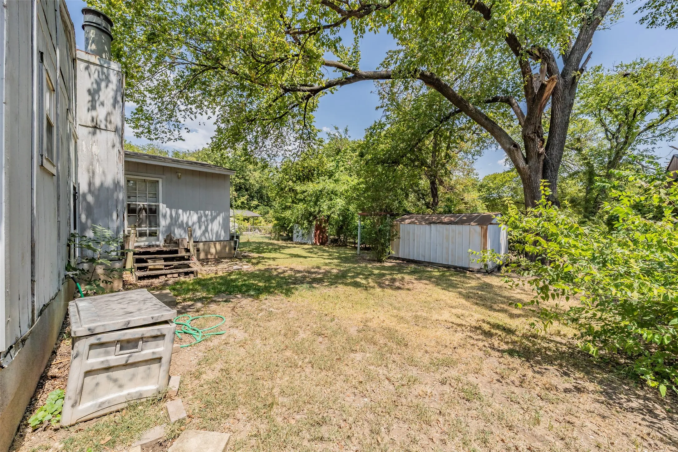 Single Family Residence For Sale in Dallas County , 1346 Winding Trail, Duncanville, Texas 75116, 3 Bedroom, 2 Bathroom, Garage spaces, 2,007 Sqft, built in 1961, mls#21371083, Real Estate Agent in Duncanville, Homes For Sale in Dallas county, Homes For Sale in Duncanville, Realtor in Duncanville Texas, Real Estate Brokerage Independent Realty Texas, Luminita Cordes Realtor
