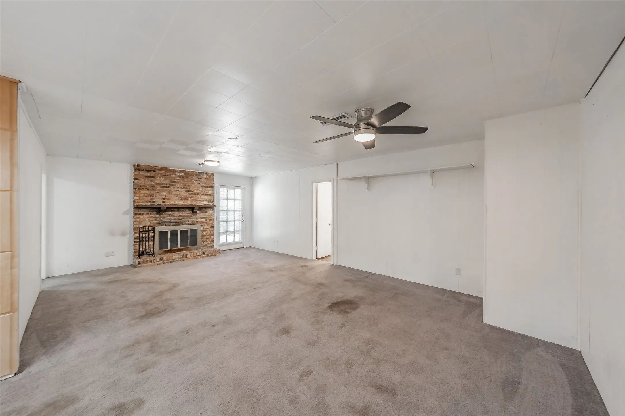 Single Family Residence For Sale in Dallas County , 1346 Winding Trail, Duncanville, Texas 75116, 3 Bedroom, 2 Bathroom, Garage spaces, 2,007 Sqft, built in 1961, mls#21371083, Real Estate Agent in Duncanville, Homes For Sale in Dallas county, Homes For Sale in Duncanville, Realtor in Duncanville Texas, Real Estate Brokerage Independent Realty Texas, Luminita Cordes Realtor