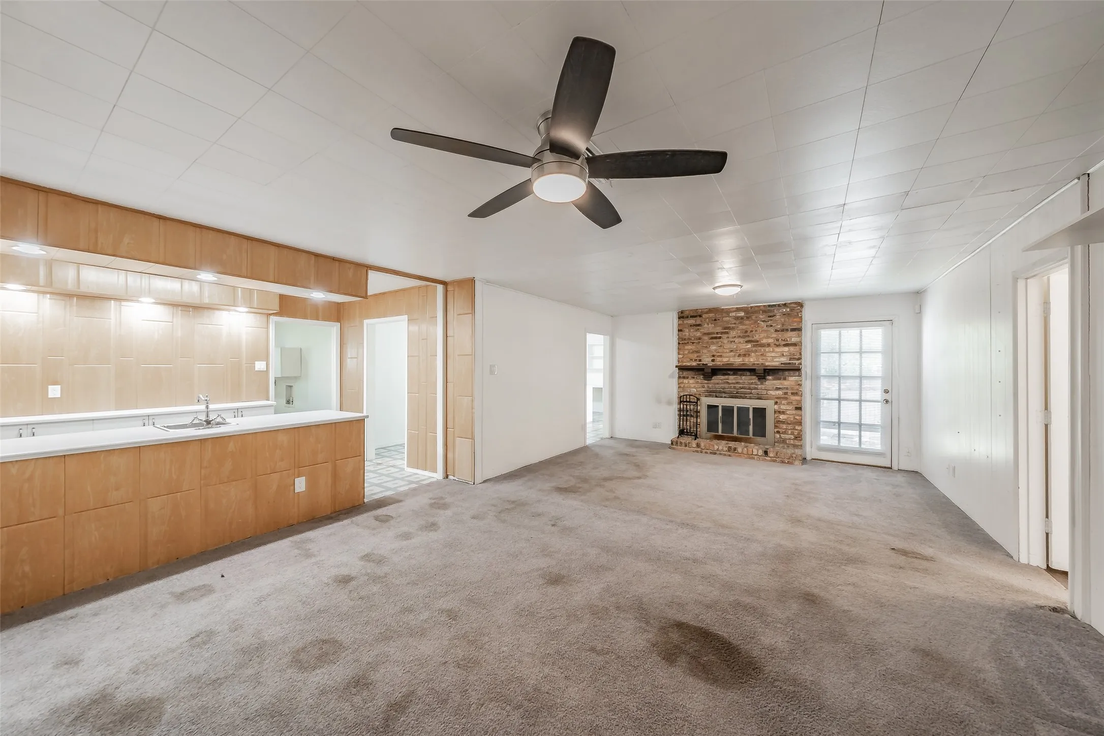 Single Family Residence For Sale in Dallas County , 1346 Winding Trail, Duncanville, Texas 75116, 3 Bedroom, 2 Bathroom, Garage spaces, 2,007 Sqft, built in 1961, mls#21371083, Real Estate Agent in Duncanville, Homes For Sale in Dallas county, Homes For Sale in Duncanville, Realtor in Duncanville Texas, Real Estate Brokerage Independent Realty Texas, Luminita Cordes Realtor