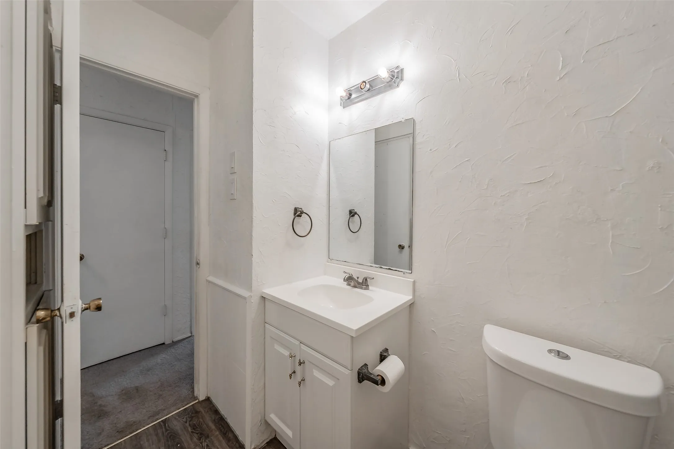 Single Family Residence For Sale in Dallas County , 1346 Winding Trail, Duncanville, Texas 75116, 3 Bedroom, 2 Bathroom, Garage spaces, 2,007 Sqft, built in 1961, mls#21371083, Real Estate Agent in Duncanville, Homes For Sale in Dallas county, Homes For Sale in Duncanville, Realtor in Duncanville Texas, Real Estate Brokerage Independent Realty Texas, Luminita Cordes Realtor