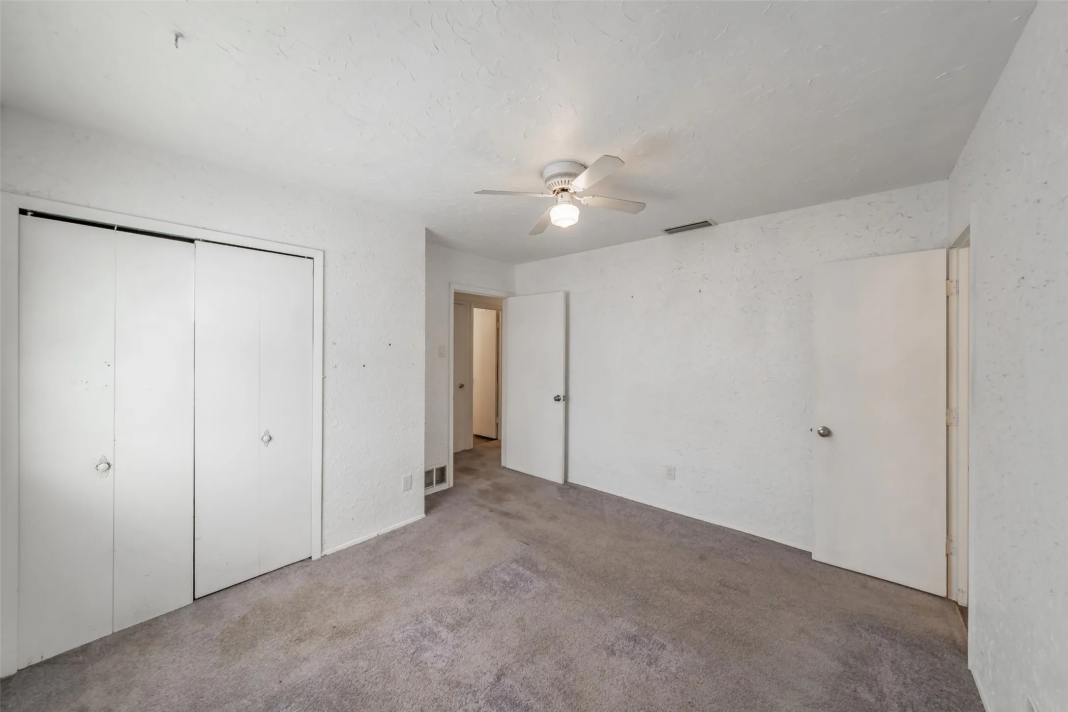 Single Family Residence For Sale in Dallas County , 1346 Winding Trail, Duncanville, Texas 75116, 3 Bedroom, 2 Bathroom, Garage spaces, 2,007 Sqft, built in 1961, mls#21371083, Real Estate Agent in Duncanville, Homes For Sale in Dallas county, Homes For Sale in Duncanville, Realtor in Duncanville Texas, Real Estate Brokerage Independent Realty Texas, Luminita Cordes Realtor