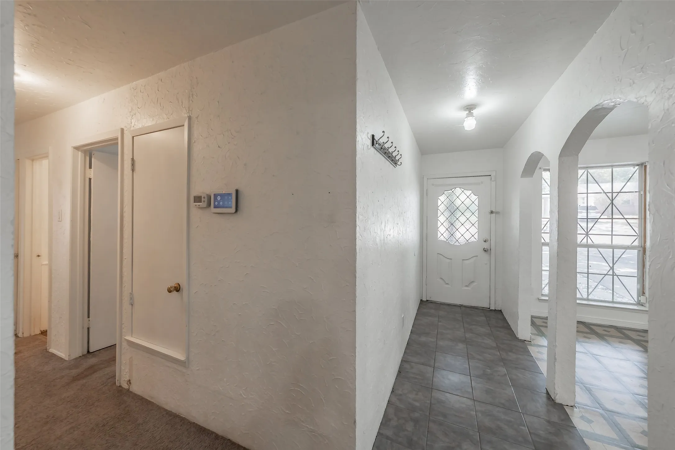 Single Family Residence For Sale in Dallas County , 1346 Winding Trail, Duncanville, Texas 75116, 3 Bedroom, 2 Bathroom, Garage spaces, 2,007 Sqft, built in 1961, mls#21371083, Real Estate Agent in Duncanville, Homes For Sale in Dallas county, Homes For Sale in Duncanville, Realtor in Duncanville Texas, Real Estate Brokerage Independent Realty Texas, Luminita Cordes Realtor