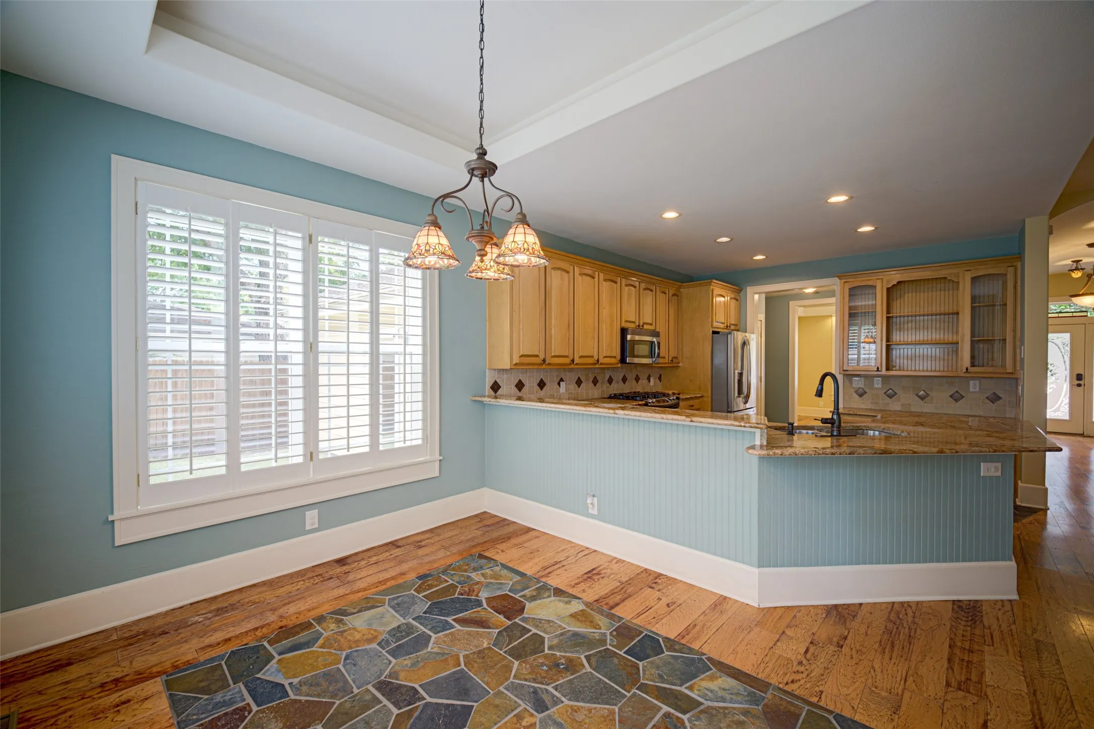 Single Family Residence For Sale in Collin County , 807 Barnes Street, Mc Kinney, Texas 75069, 3 Bedroom, 3 Bathroom, 2 Garage spaces, 2,706 Sqft, built in 2005, mls#21370370, Real Estate Agent in Mc Kinney, Homes For Sale in Collin county, Homes For Sale in Mc Kinney, Realtor in Mc Kinney Texas, Real Estate Brokerage Independent Realty Texas, Luminita Cordes Realtor