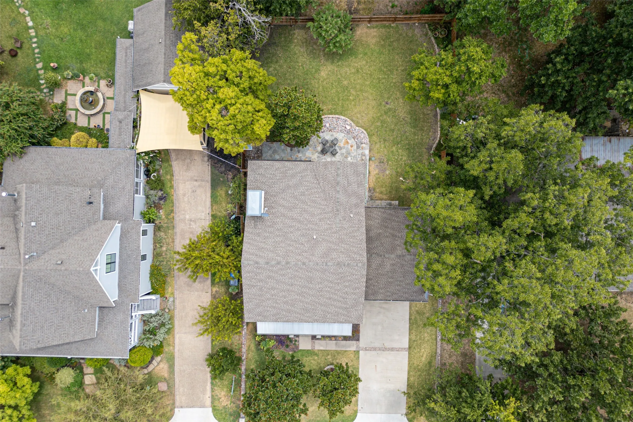 Single Family Residence For Sale in Collin County , 807 Barnes Street, Mc Kinney, Texas 75069, 3 Bedroom, 3 Bathroom, 2 Garage spaces, 2,706 Sqft, built in 2005, mls#21370370, Real Estate Agent in Mc Kinney, Homes For Sale in Collin county, Homes For Sale in Mc Kinney, Realtor in Mc Kinney Texas, Real Estate Brokerage Independent Realty Texas, Luminita Cordes Realtor