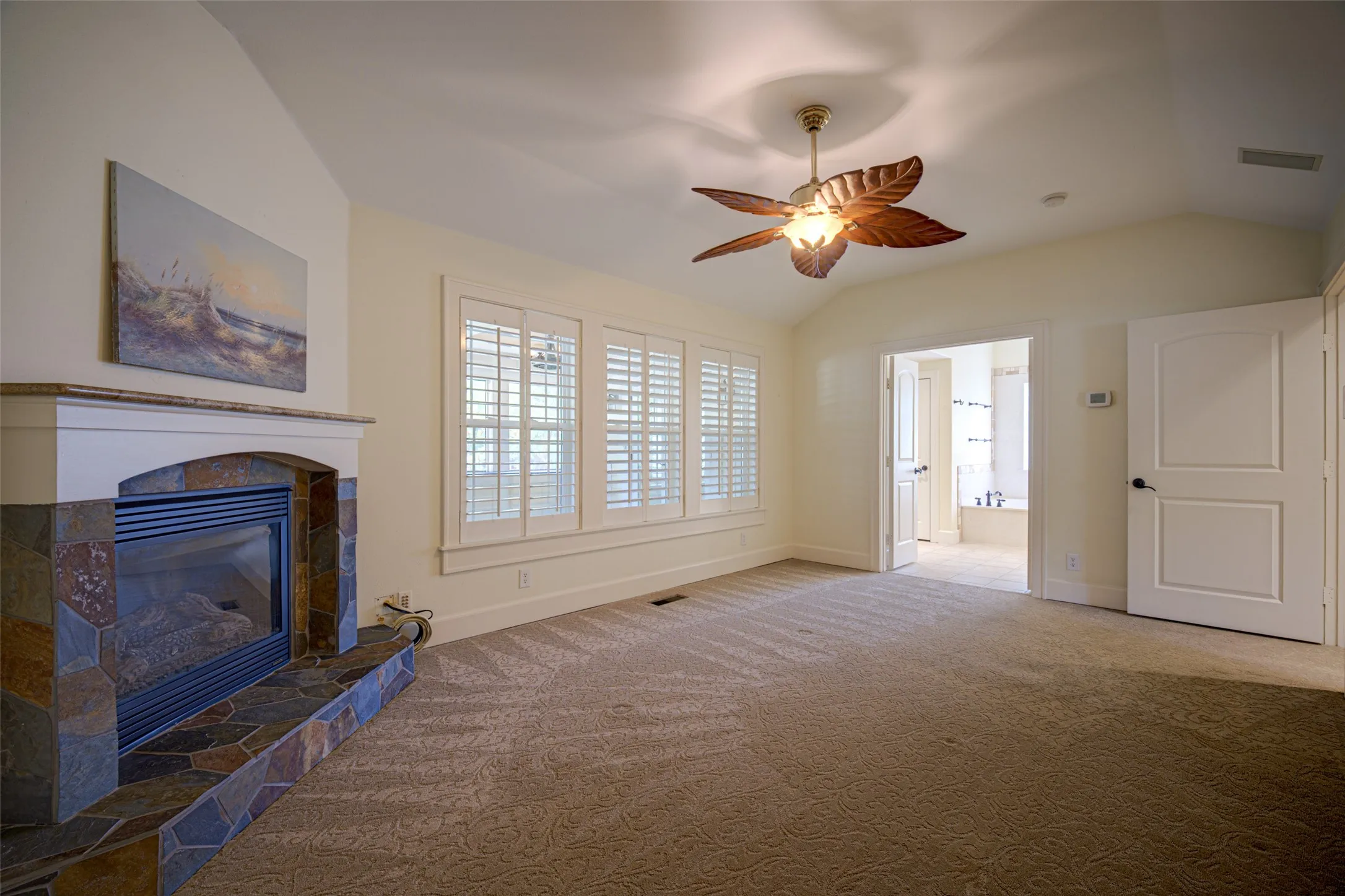 Single Family Residence For Sale in Collin County , 807 Barnes Street, Mc Kinney, Texas 75069, 3 Bedroom, 3 Bathroom, 2 Garage spaces, 2,706 Sqft, built in 2005, mls#21370370, Real Estate Agent in Mc Kinney, Homes For Sale in Collin county, Homes For Sale in Mc Kinney, Realtor in Mc Kinney Texas, Real Estate Brokerage Independent Realty Texas, Luminita Cordes Realtor
