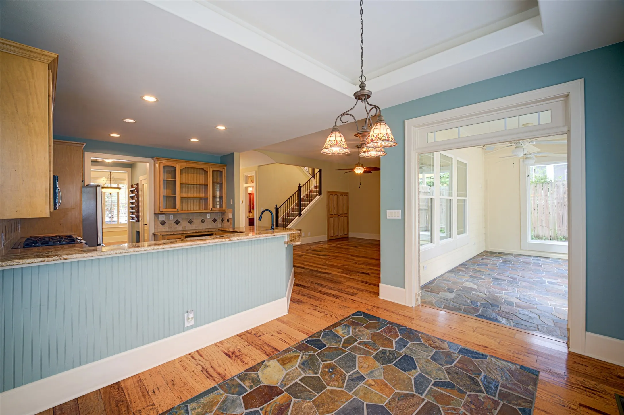 Single Family Residence For Sale in Collin County , 807 Barnes Street, Mc Kinney, Texas 75069, 3 Bedroom, 3 Bathroom, 2 Garage spaces, 2,706 Sqft, built in 2005, mls#21370370, Real Estate Agent in Mc Kinney, Homes For Sale in Collin county, Homes For Sale in Mc Kinney, Realtor in Mc Kinney Texas, Real Estate Brokerage Independent Realty Texas, Luminita Cordes Realtor