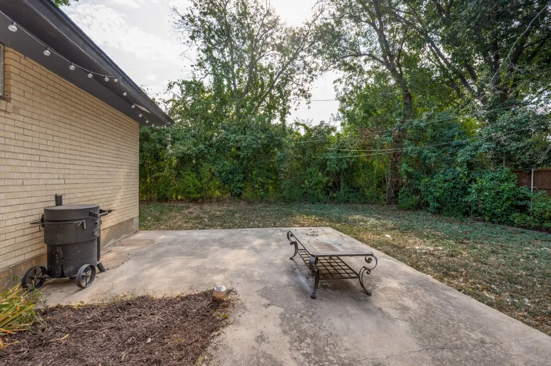 Single Family Residence For Sale in Dallas County , 13512 Challaburton Drive, Farmers Branch, Texas 75234, 4 Bedroom, 3 Bathroom, 2 Garage spaces, 1,566 Sqft, built in 1958, mls#21368211, Real Estate Agent in Farmers Branch, Homes For Sale in Dallas county, Homes For Sale in Farmers Branch, Realtor in Farmers Branch Texas, Real Estate Brokerage Independent Realty Texas, Luminita Cordes Realtor