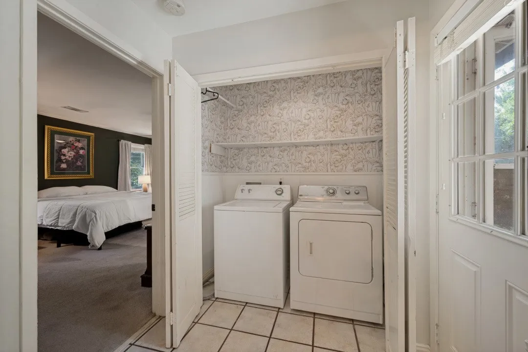 Single Family Residence For Sale in Dallas County , 13512 Challaburton Drive, Farmers Branch, Texas 75234, 4 Bedroom, 3 Bathroom, 2 Garage spaces, 1,566 Sqft, built in 1958, mls#21368211, Real Estate Agent in Farmers Branch, Homes For Sale in Dallas county, Homes For Sale in Farmers Branch, Realtor in Farmers Branch Texas, Real Estate Brokerage Independent Realty Texas, Luminita Cordes Realtor