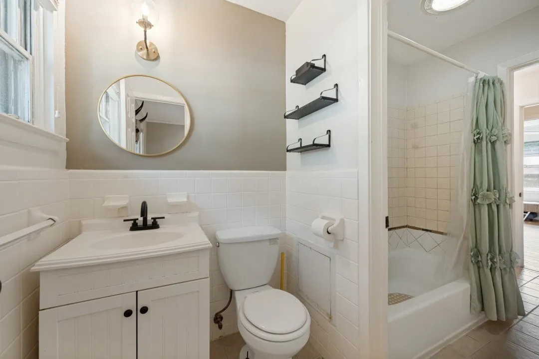 Single Family Residence For Sale in Dallas County , 13512 Challaburton Drive, Farmers Branch, Texas 75234, 4 Bedroom, 3 Bathroom, 2 Garage spaces, 1,566 Sqft, built in 1958, mls#21368211, Real Estate Agent in Farmers Branch, Homes For Sale in Dallas county, Homes For Sale in Farmers Branch, Realtor in Farmers Branch Texas, Real Estate Brokerage Independent Realty Texas, Luminita Cordes Realtor