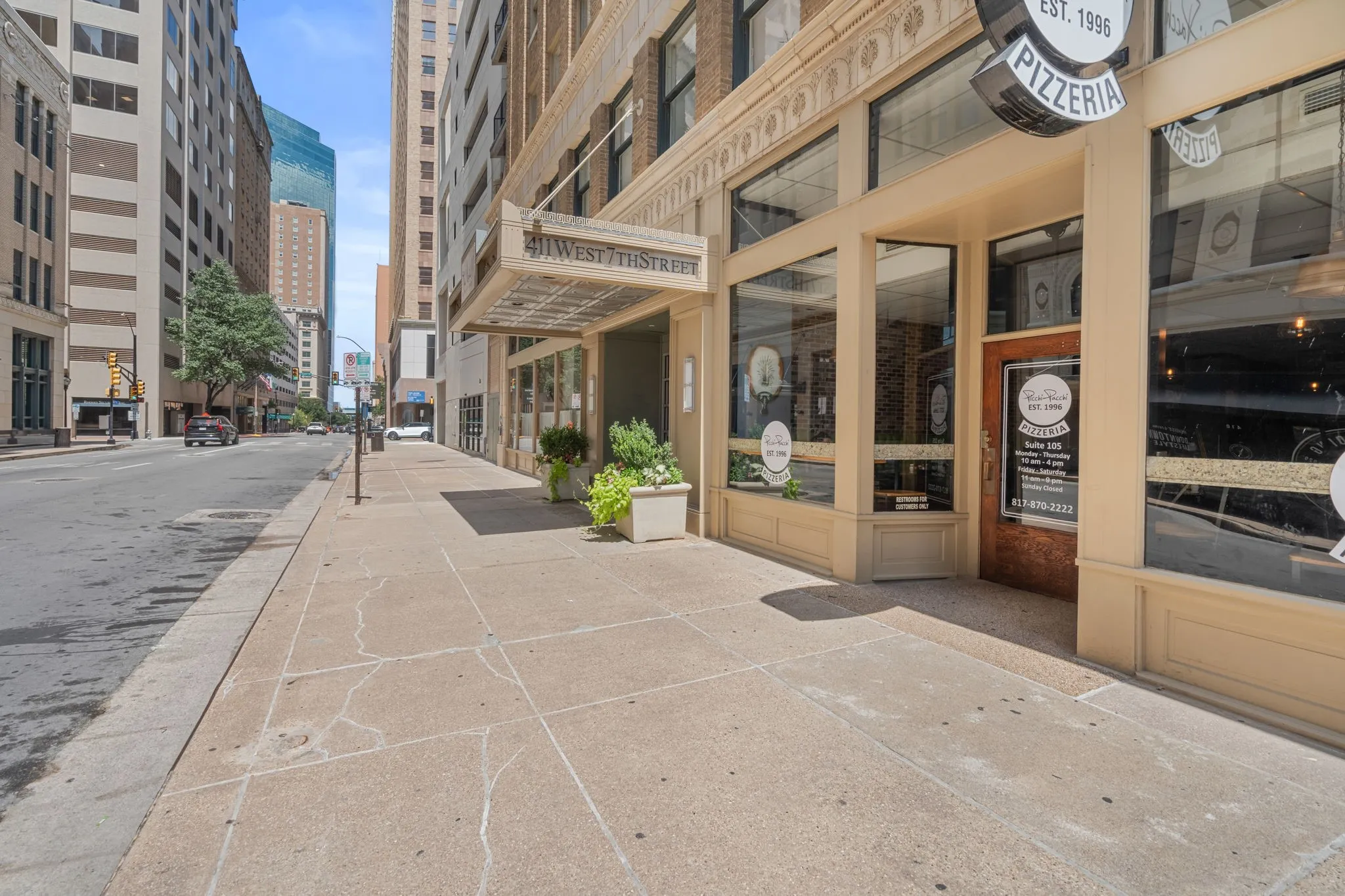 Condominium For Sale in Tarrant County , 411 W 7th Street 405, Fort Worth, Texas 76102, 1 Bedroom, 2 Bathroom, Garage spaces, 1,122 Sqft, built in 1921, mls#21369826, Real Estate Agent in Fort Worth, Homes For Sale in Tarrant county, Homes For Sale in Fort Worth, Realtor in Fort Worth Texas, Real Estate Brokerage Independent Realty Texas, Luminita Cordes Realtor