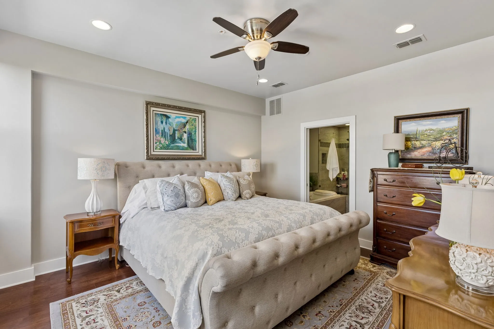 Condominium For Sale in Tarrant County , 411 W 7th Street 405, Fort Worth, Texas 76102, 1 Bedroom, 2 Bathroom, Garage spaces, 1,122 Sqft, built in 1921, mls#21369826, Real Estate Agent in Fort Worth, Homes For Sale in Tarrant county, Homes For Sale in Fort Worth, Realtor in Fort Worth Texas, Real Estate Brokerage Independent Realty Texas, Luminita Cordes Realtor