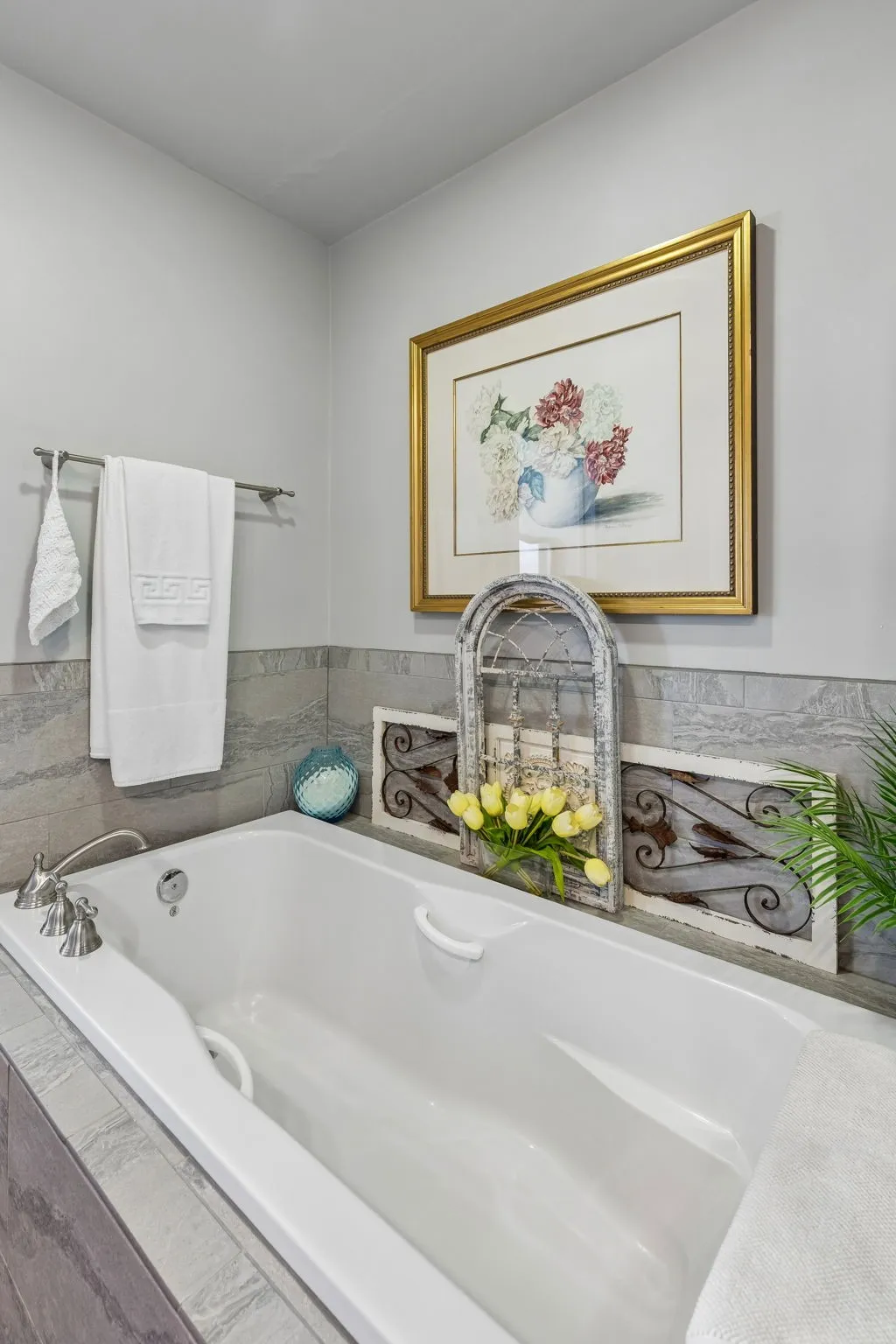 Condominium For Sale in Tarrant County , 411 W 7th Street 405, Fort Worth, Texas 76102, 1 Bedroom, 2 Bathroom, Garage spaces, 1,122 Sqft, built in 1921, mls#21369826, Real Estate Agent in Fort Worth, Homes For Sale in Tarrant county, Homes For Sale in Fort Worth, Realtor in Fort Worth Texas, Real Estate Brokerage Independent Realty Texas, Luminita Cordes Realtor