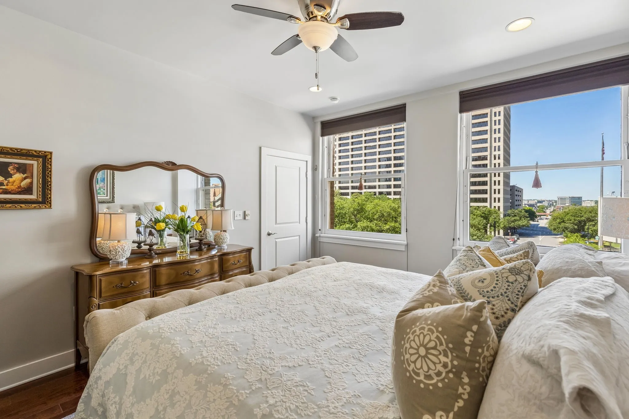 Condominium For Sale in Tarrant County , 411 W 7th Street 405, Fort Worth, Texas 76102, 1 Bedroom, 2 Bathroom, Garage spaces, 1,122 Sqft, built in 1921, mls#21369826, Real Estate Agent in Fort Worth, Homes For Sale in Tarrant county, Homes For Sale in Fort Worth, Realtor in Fort Worth Texas, Real Estate Brokerage Independent Realty Texas, Luminita Cordes Realtor