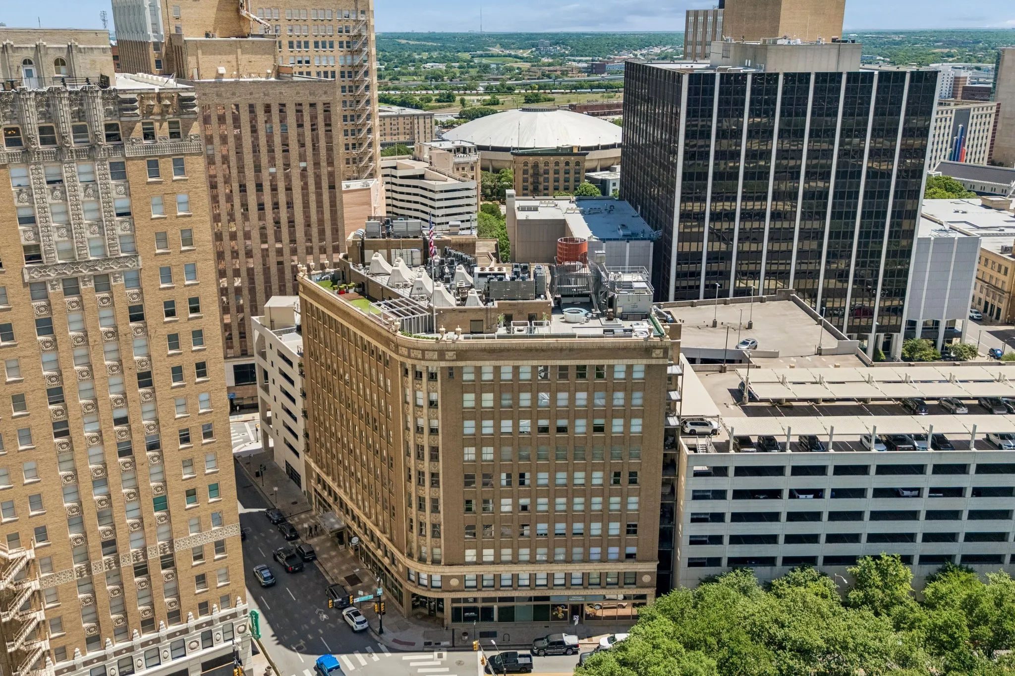 Condominium For Sale in Tarrant County , 411 W 7th Street 405, Fort Worth, Texas 76102, 1 Bedroom, 2 Bathroom, Garage spaces, 1,122 Sqft, built in 1921, mls#21369826, Real Estate Agent in Fort Worth, Homes For Sale in Tarrant county, Homes For Sale in Fort Worth, Realtor in Fort Worth Texas, Real Estate Brokerage Independent Realty Texas, Luminita Cordes Realtor