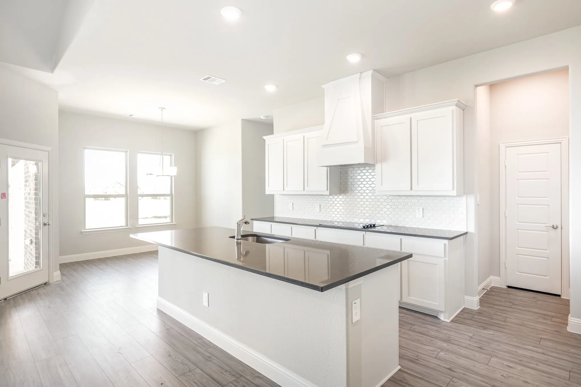 Single Family Residence For Rent in Dallas County , 720 Candace Drive, De Soto, Texas 75115, 4 Bedroom, 3 Bathroom, 3 Garage spaces, 2,666 Sqft, built in 2026, mls#21371133, Real Estate Agent in De Soto, Homes For Rent in Dallas county, Homes For Rent in De Soto, Realtor in De Soto Texas, Real Estate Brokerage Independent Realty Texas, Luminita Cordes Realtor