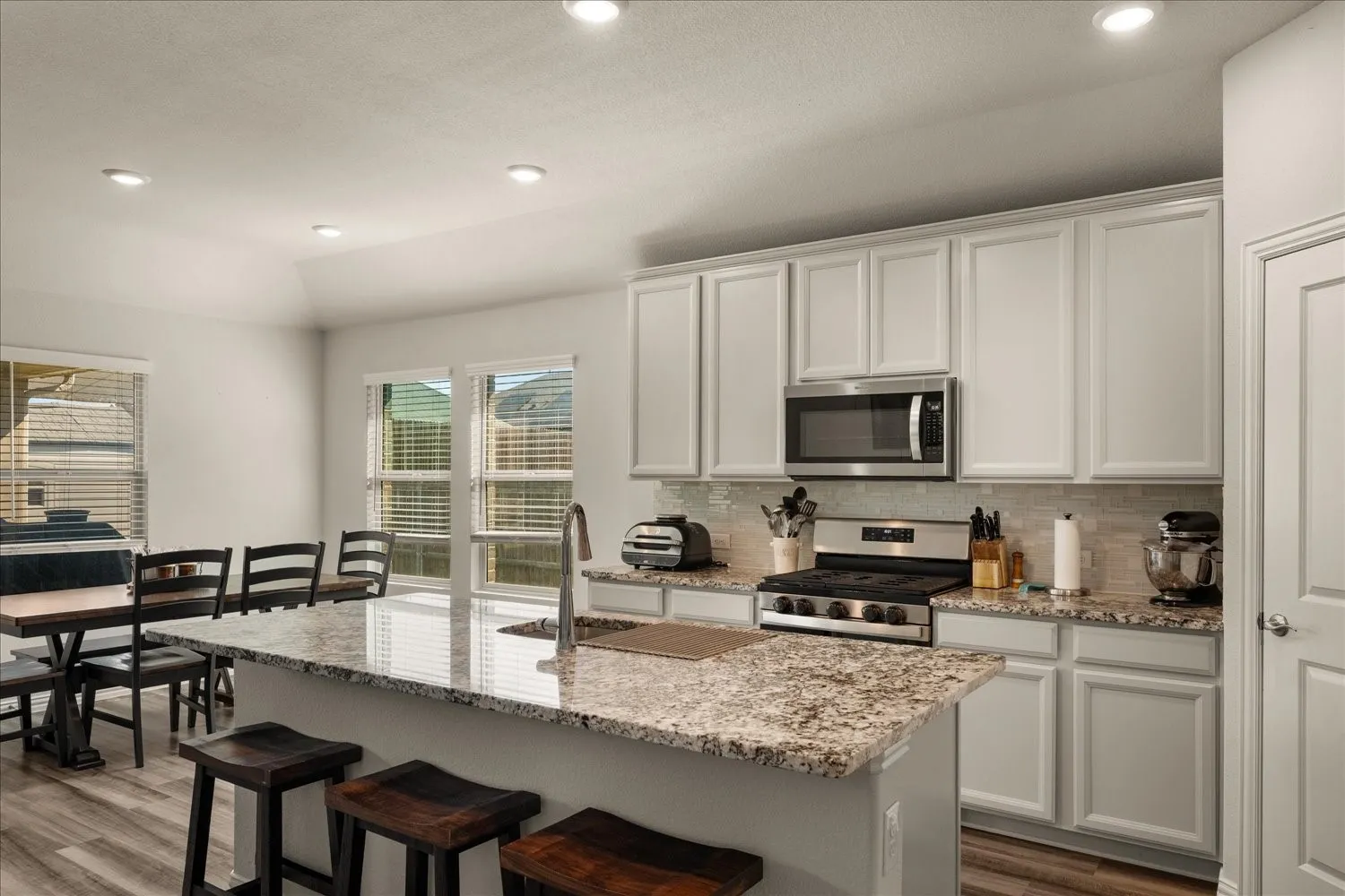 Single Family Residence For Sale in Collin County , 756 Cascade Lane, Princeton, Texas 75407, 4 Bedroom, 3 Bathroom, 2 Garage spaces, 2,263 Sqft, built in 2020, mls#21371123, Real Estate Agent in Princeton, Homes For Sale in Collin county, Homes For Sale in Princeton, Realtor in Princeton Texas, Real Estate Brokerage Independent Realty Texas, Luminita Cordes Realtor