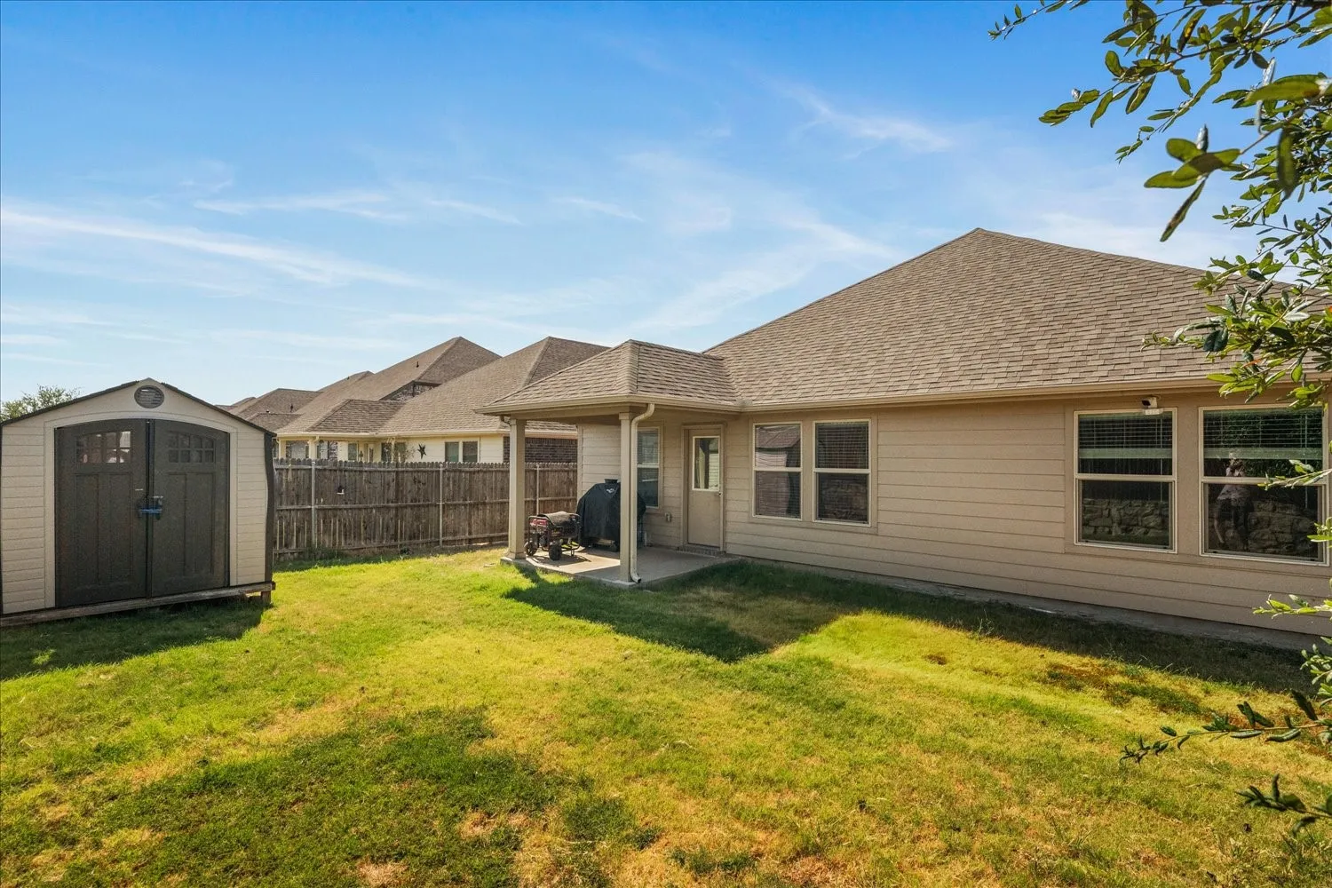 Single Family Residence For Sale in Collin County , 756 Cascade Lane, Princeton, Texas 75407, 4 Bedroom, 3 Bathroom, 2 Garage spaces, 2,263 Sqft, built in 2020, mls#21371123, Real Estate Agent in Princeton, Homes For Sale in Collin county, Homes For Sale in Princeton, Realtor in Princeton Texas, Real Estate Brokerage Independent Realty Texas, Luminita Cordes Realtor