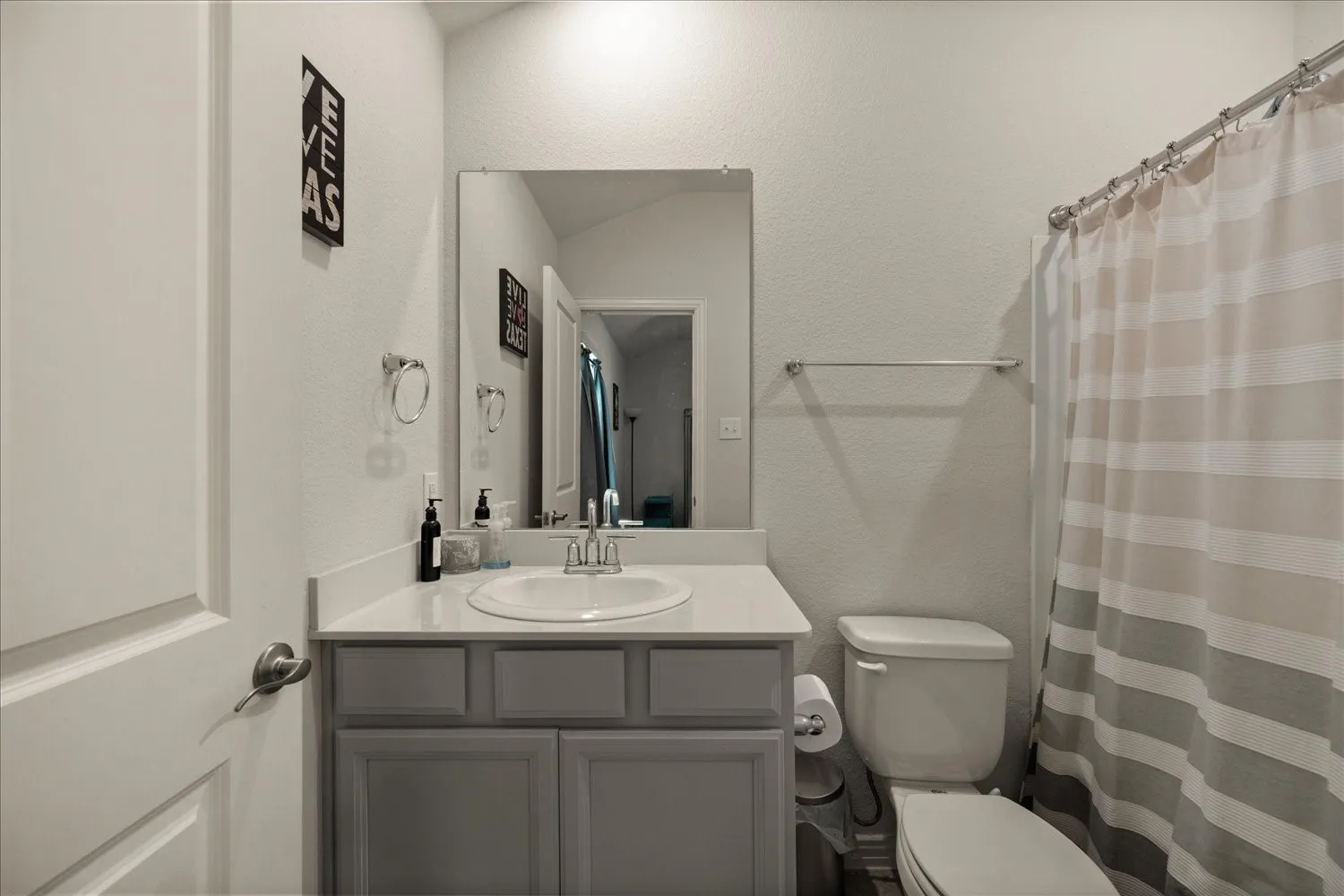 Single Family Residence For Sale in Collin County , 756 Cascade Lane, Princeton, Texas 75407, 4 Bedroom, 3 Bathroom, 2 Garage spaces, 2,263 Sqft, built in 2020, mls#21371123, Real Estate Agent in Princeton, Homes For Sale in Collin county, Homes For Sale in Princeton, Realtor in Princeton Texas, Real Estate Brokerage Independent Realty Texas, Luminita Cordes Realtor