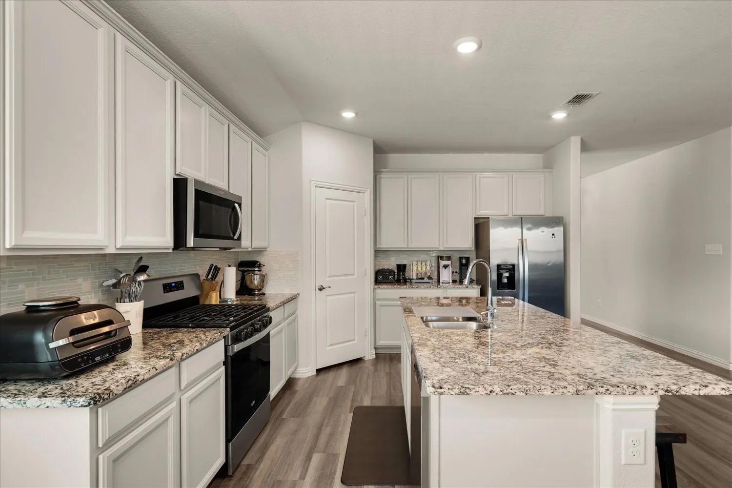 Single Family Residence For Sale in Collin County , 756 Cascade Lane, Princeton, Texas 75407, 4 Bedroom, 3 Bathroom, 2 Garage spaces, 2,263 Sqft, built in 2020, mls#21371123, Real Estate Agent in Princeton, Homes For Sale in Collin county, Homes For Sale in Princeton, Realtor in Princeton Texas, Real Estate Brokerage Independent Realty Texas, Luminita Cordes Realtor