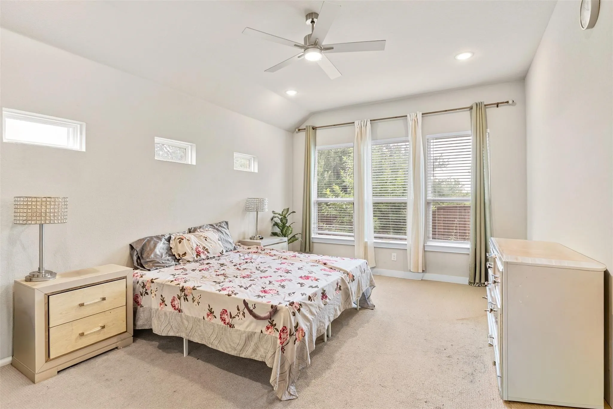 Single Family Residence For Sale in Dallas County , 5839 Heatherwood Loop, Sachse, Texas 75048, 4 Bedroom, 3 Bathroom, 3 Garage spaces, 2,633 Sqft, built in 2022, mls#21368440, Real Estate Agent in Sachse, Homes For Sale in Dallas county, Homes For Sale in Sachse, Realtor in Sachse Texas, Real Estate Brokerage Independent Realty Texas, Luminita Cordes Realtor