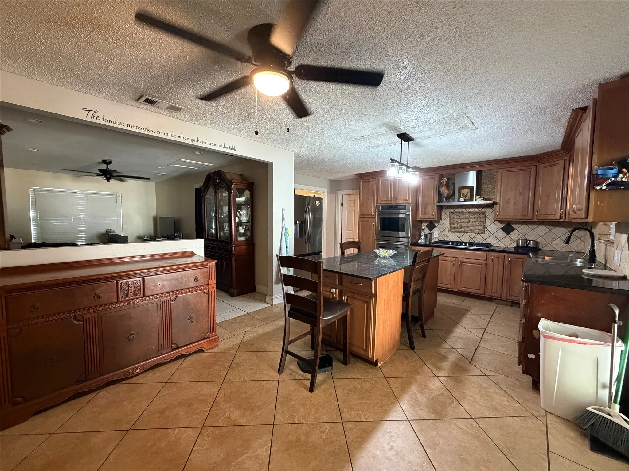 Single Family Residence For Sale in Dallas County , 1333 Springlake Drive, Dallas, Texas 75217, 4 Bedroom, 2 Bathroom, Garage spaces, 2,001 Sqft, built in 1955, mls#21371046, Real Estate Agent in Dallas, Homes For Sale in Dallas county, Homes For Sale in Dallas, Realtor in Dallas Texas, Real Estate Brokerage Independent Realty Texas, Luminita Cordes Realtor