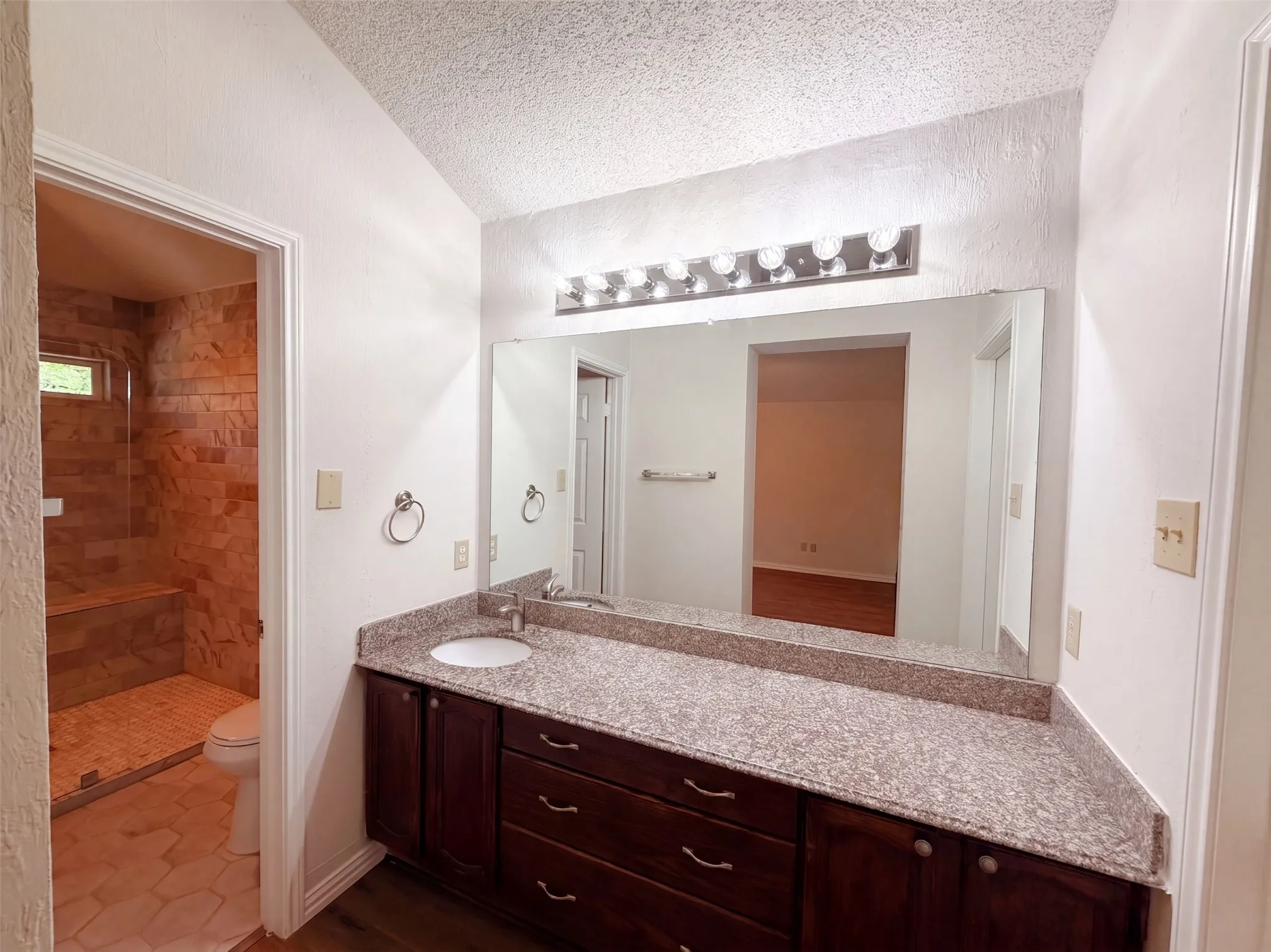 Single Family Residence For Sale in Dallas County , 301 Hillside Court, Garland, Texas 75043, 3 Bedroom, 2 Bathroom, 2 Garage spaces, 1,612 Sqft, built in 1985, mls#21371141, Real Estate Agent in Garland, Homes For Sale in Dallas county, Homes For Sale in Garland, Realtor in Garland Texas, Real Estate Brokerage Independent Realty Texas, Luminita Cordes Realtor