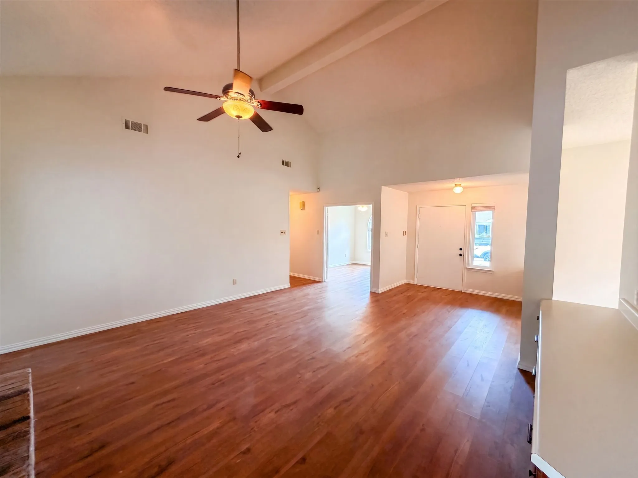Single Family Residence For Sale in Dallas County , 301 Hillside Court, Garland, Texas 75043, 3 Bedroom, 2 Bathroom, 2 Garage spaces, 1,612 Sqft, built in 1985, mls#21371141, Real Estate Agent in Garland, Homes For Sale in Dallas county, Homes For Sale in Garland, Realtor in Garland Texas, Real Estate Brokerage Independent Realty Texas, Luminita Cordes Realtor