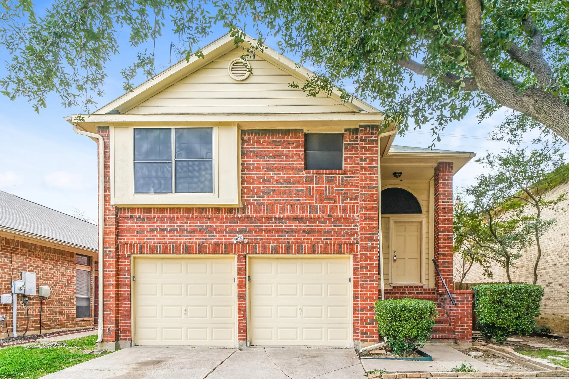 Single Family Residence For Rent