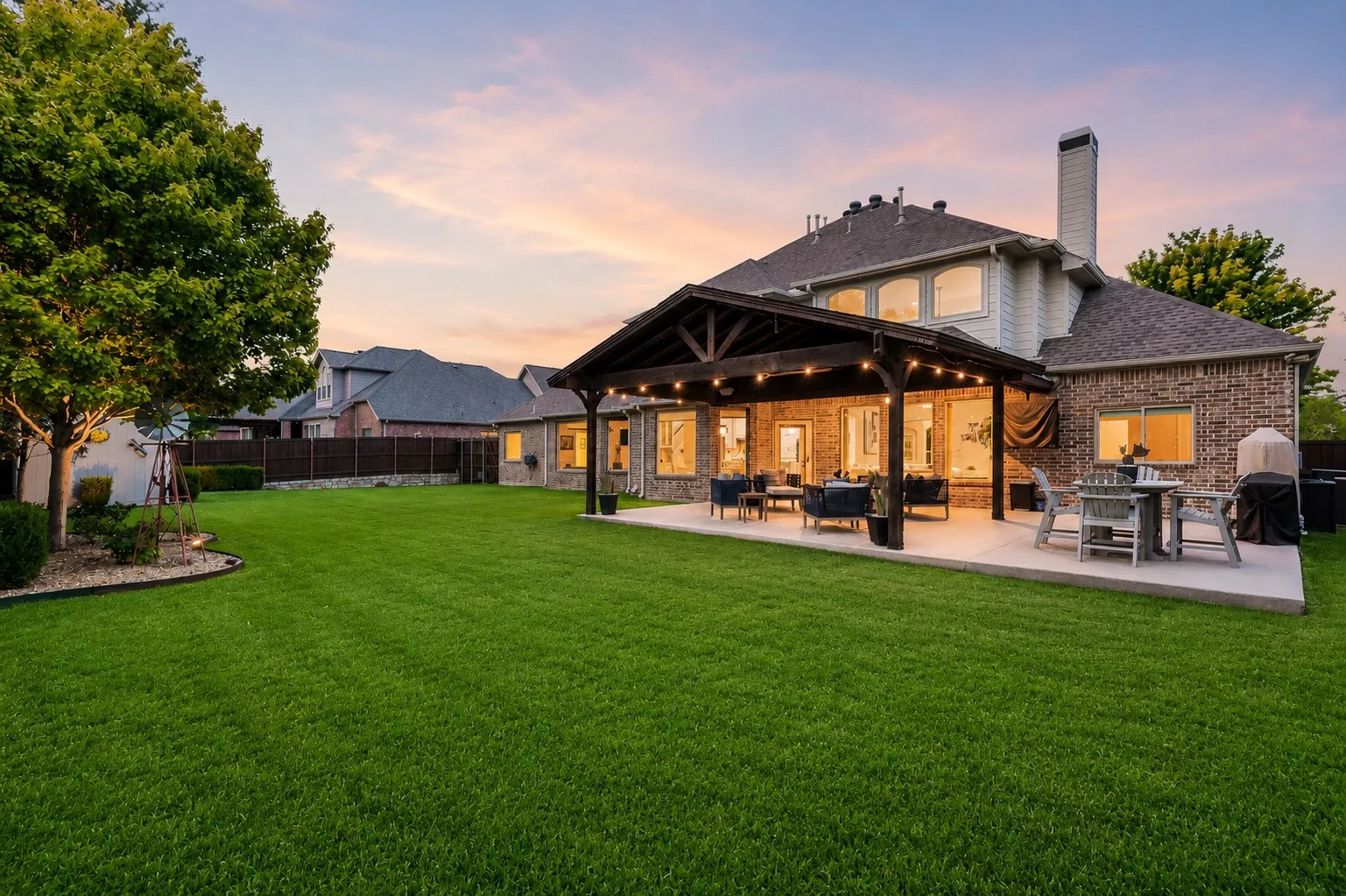 Single Family Residence For Sale in Collin County , 1200 Monticello Drive, Prosper, Texas 75078, 5 Bedroom, 3 Bathroom, 3 Garage spaces, 4,074 Sqft, built in 2005, mls#21363079, Real Estate Agent in Prosper, Homes For Sale in Collin county, Homes For Sale in Prosper, Realtor in Prosper Texas, Real Estate Brokerage Independent Realty Texas, Luminita Cordes Realtor
