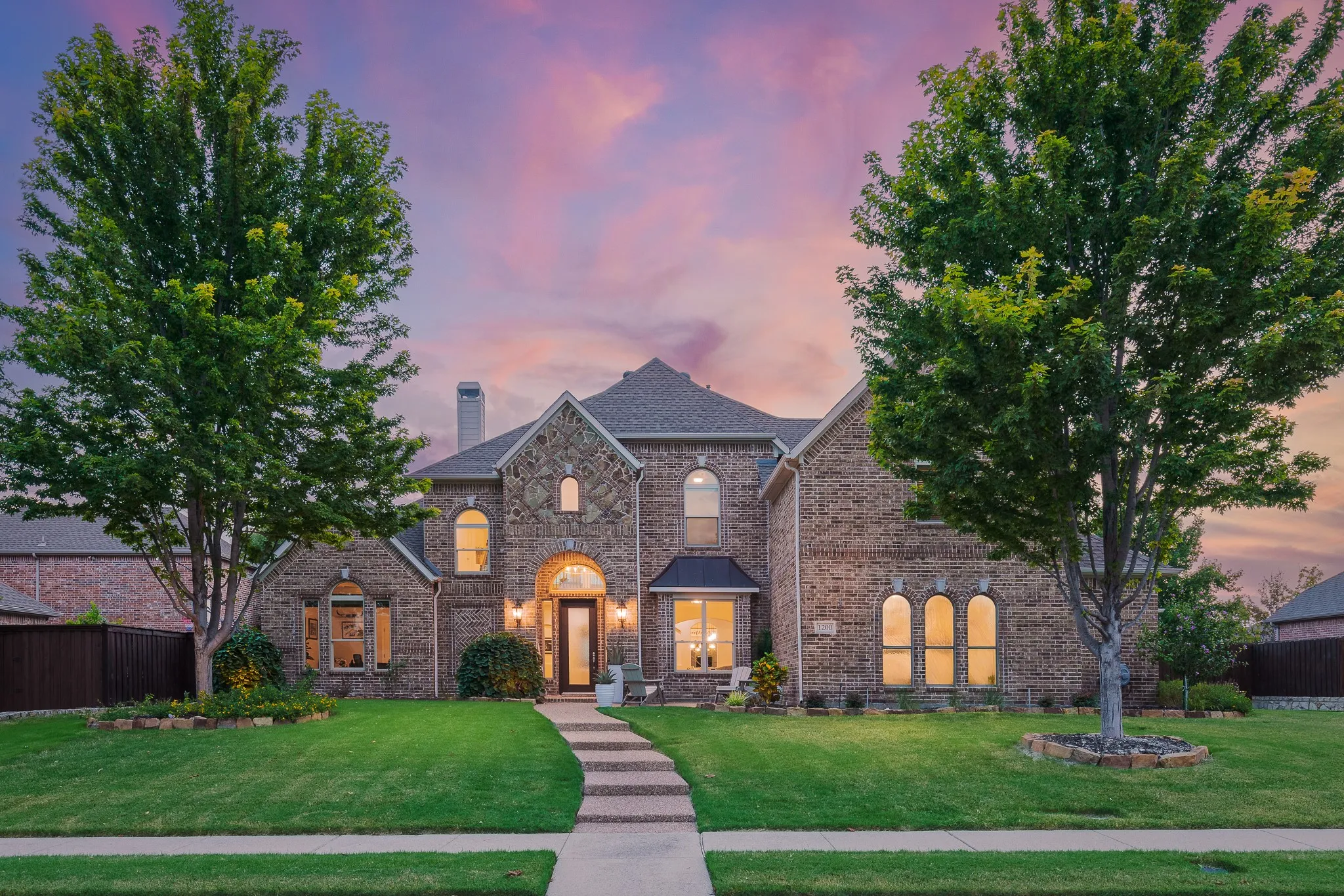 Single Family Residence For Sale in Collin County , 1200 Monticello Drive, Prosper, Texas 75078, 5 Bedroom, 3 Bathroom, 3 Garage spaces, 4,074 Sqft, built in 2005, mls#21363079, Real Estate Agent in Prosper, Homes For Sale in Collin county, Homes For Sale in Prosper, Realtor in Prosper Texas, Real Estate Brokerage Independent Realty Texas, Luminita Cordes Realtor