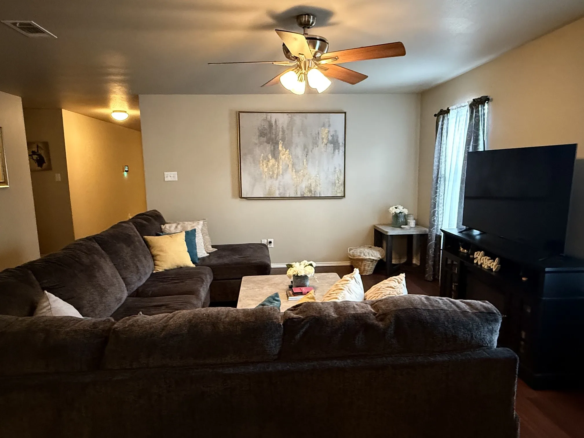 Single Family Residence For Sale in Dallas County , 1331 Newton Drive, Cedar Hill, Texas 75104, 3 Bedroom, 2 Bathroom, 2 Garage spaces, 1,614 Sqft, built in 2010, mls#21369288, Real Estate Agent in Cedar Hill, Homes For Sale in Dallas county, Homes For Sale in Cedar Hill, Realtor in Cedar Hill Texas, Real Estate Brokerage Independent Realty Texas, Luminita Cordes Realtor