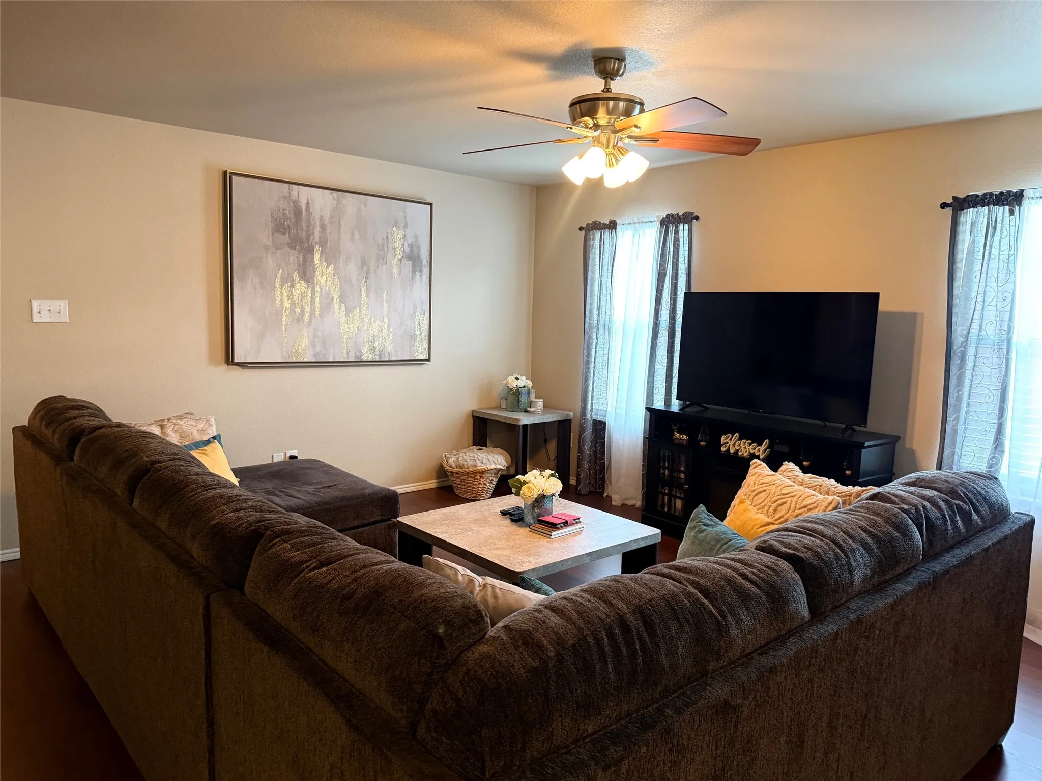 Single Family Residence For Sale in Dallas County , 1331 Newton Drive, Cedar Hill, Texas 75104, 3 Bedroom, 2 Bathroom, 2 Garage spaces, 1,614 Sqft, built in 2010, mls#21369288, Real Estate Agent in Cedar Hill, Homes For Sale in Dallas county, Homes For Sale in Cedar Hill, Realtor in Cedar Hill Texas, Real Estate Brokerage Independent Realty Texas, Luminita Cordes Realtor