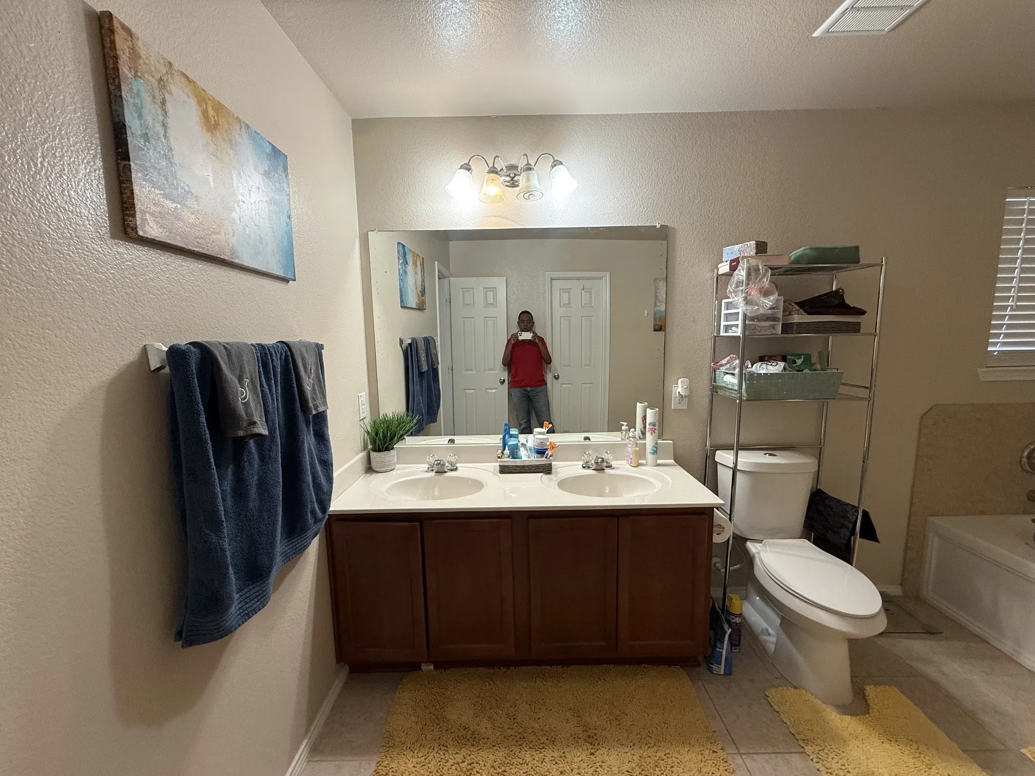 Single Family Residence For Sale in Dallas County , 1331 Newton Drive, Cedar Hill, Texas 75104, 3 Bedroom, 2 Bathroom, 2 Garage spaces, 1,614 Sqft, built in 2010, mls#21369288, Real Estate Agent in Cedar Hill, Homes For Sale in Dallas county, Homes For Sale in Cedar Hill, Realtor in Cedar Hill Texas, Real Estate Brokerage Independent Realty Texas, Luminita Cordes Realtor