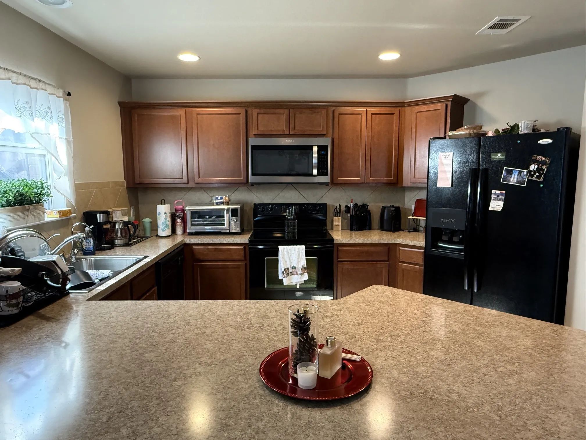 Single Family Residence For Sale in Dallas County , 1331 Newton Drive, Cedar Hill, Texas 75104, 3 Bedroom, 2 Bathroom, 2 Garage spaces, 1,614 Sqft, built in 2010, mls#21369288, Real Estate Agent in Cedar Hill, Homes For Sale in Dallas county, Homes For Sale in Cedar Hill, Realtor in Cedar Hill Texas, Real Estate Brokerage Independent Realty Texas, Luminita Cordes Realtor