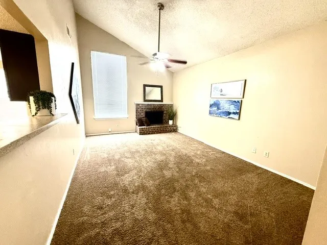 Townhouse For Rent in Tarrant County , 4316 Columbus Trail, Fort Worth, Texas 76133, 2 Bedroom, 2 Bathroom, 2 Garage spaces, 1,326 Sqft, built in 1988, mls#21371154, Real Estate Agent in Fort Worth, Homes For Rent in Tarrant county, Homes For Rent in Fort Worth, Realtor in Fort Worth Texas, Real Estate Brokerage Independent Realty Texas, Luminita Cordes Realtor
