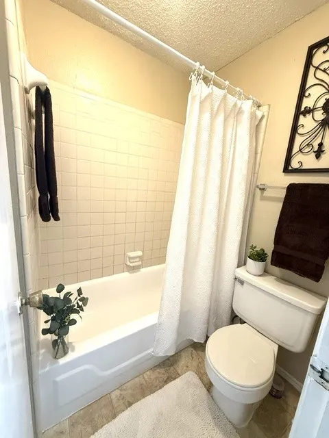 Townhouse For Rent in Tarrant County , 4316 Columbus Trail, Fort Worth, Texas 76133, 2 Bedroom, 2 Bathroom, 2 Garage spaces, 1,326 Sqft, built in 1988, mls#21371154, Real Estate Agent in Fort Worth, Homes For Rent in Tarrant county, Homes For Rent in Fort Worth, Realtor in Fort Worth Texas, Real Estate Brokerage Independent Realty Texas, Luminita Cordes Realtor