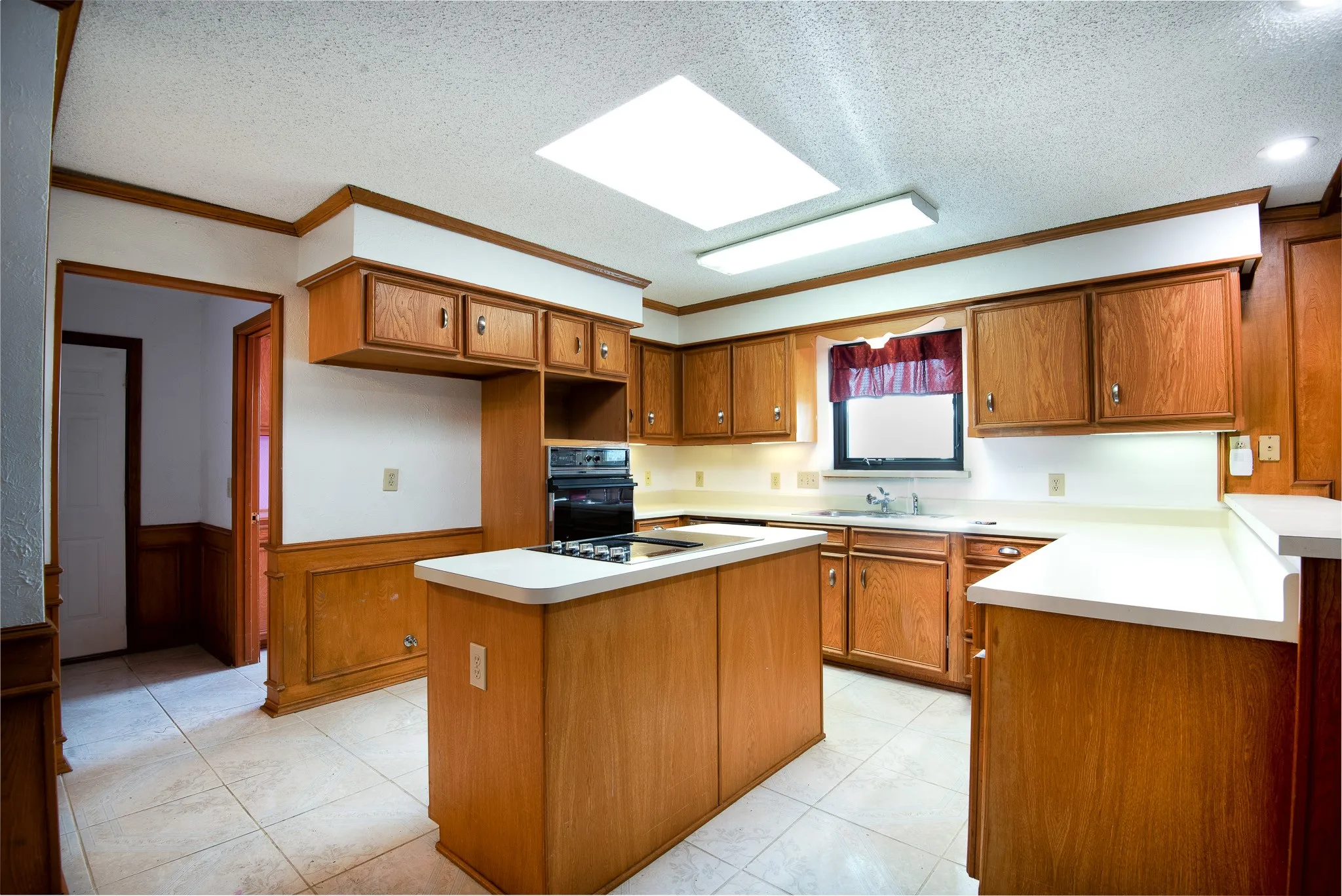 Spacious Kitchen with Island