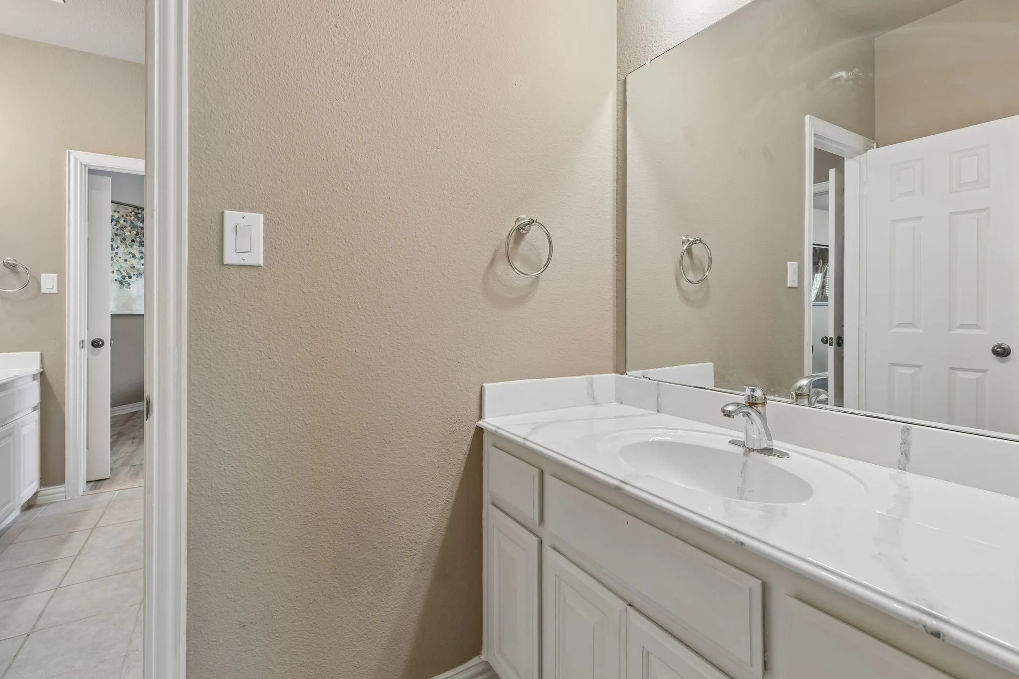 Single Family Residence For Sale in Collin County , 6328 Creek Bluff Court, Sachse, Texas 75048, 5 Bedroom, 3 Bathroom, 3 Garage spaces, 3,340 Sqft, built in 2003, mls#21370846, Real Estate Agent in Sachse, Homes For Sale in Collin county, Homes For Sale in Sachse, Realtor in Sachse Texas, Real Estate Brokerage Independent Realty Texas, Luminita Cordes Realtor