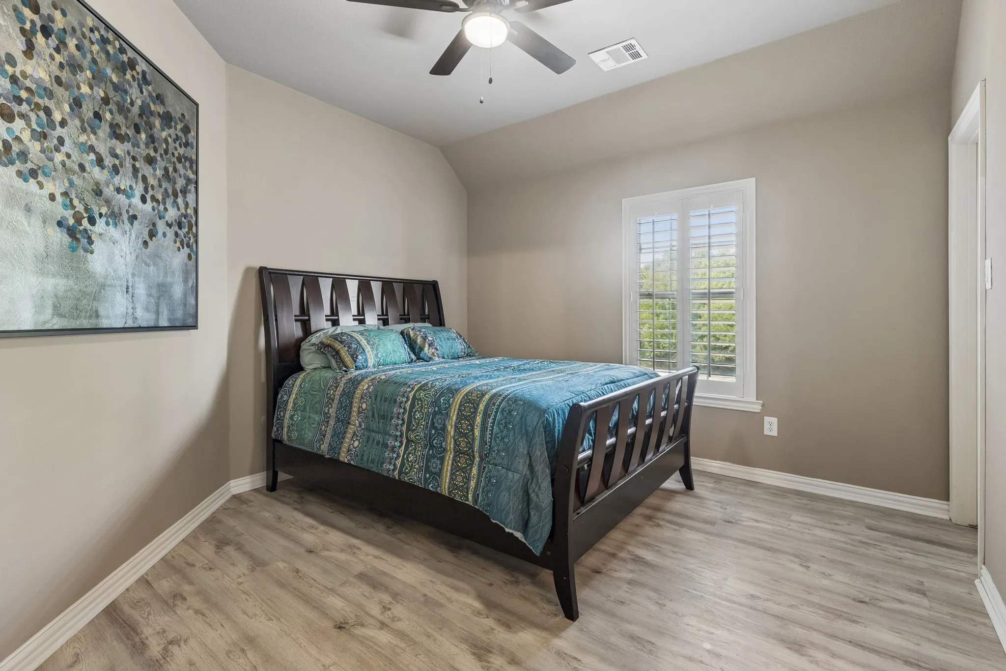 Single Family Residence For Sale in Collin County , 6328 Creek Bluff Court, Sachse, Texas 75048, 5 Bedroom, 3 Bathroom, 3 Garage spaces, 3,340 Sqft, built in 2003, mls#21370846, Real Estate Agent in Sachse, Homes For Sale in Collin county, Homes For Sale in Sachse, Realtor in Sachse Texas, Real Estate Brokerage Independent Realty Texas, Luminita Cordes Realtor