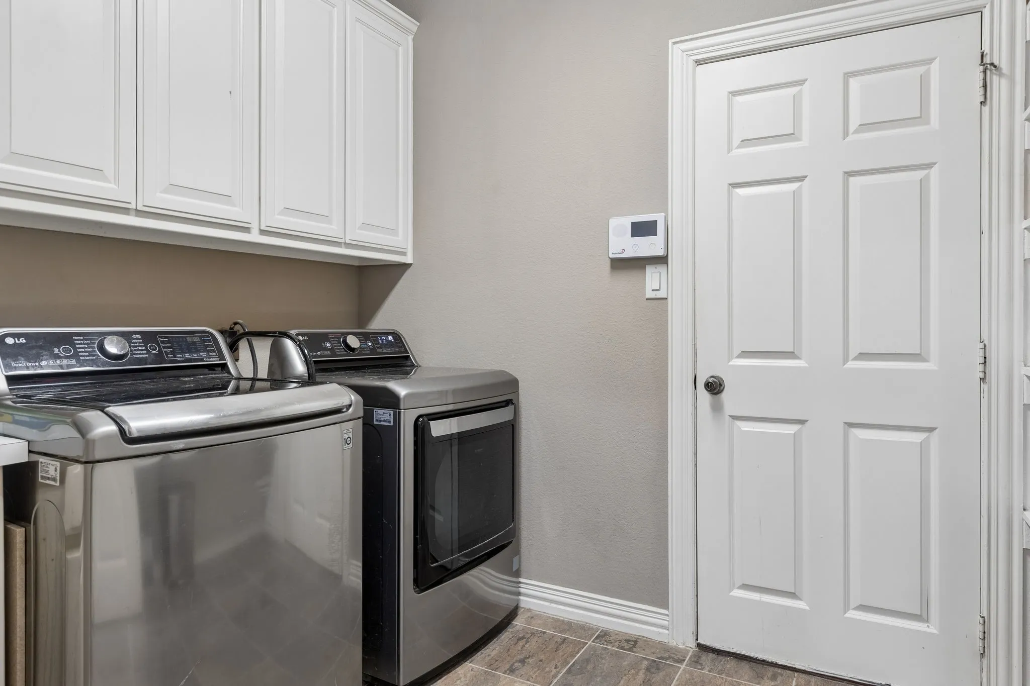 Single Family Residence For Sale in Collin County , 6328 Creek Bluff Court, Sachse, Texas 75048, 5 Bedroom, 3 Bathroom, 3 Garage spaces, 3,340 Sqft, built in 2003, mls#21370846, Real Estate Agent in Sachse, Homes For Sale in Collin county, Homes For Sale in Sachse, Realtor in Sachse Texas, Real Estate Brokerage Independent Realty Texas, Luminita Cordes Realtor