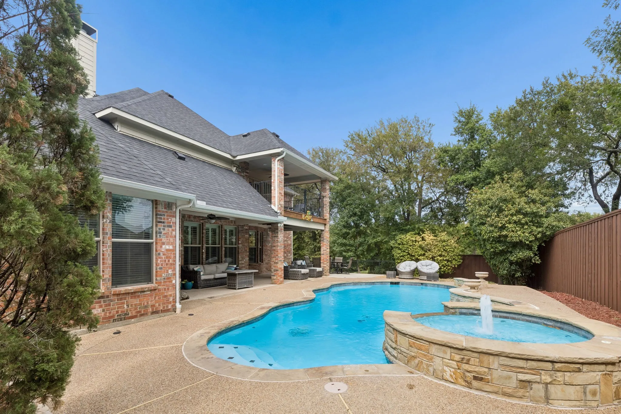 Single Family Residence For Sale in Collin County , 6328 Creek Bluff Court, Sachse, Texas 75048, 5 Bedroom, 3 Bathroom, 3 Garage spaces, 3,340 Sqft, built in 2003, mls#21370846, Real Estate Agent in Sachse, Homes For Sale in Collin county, Homes For Sale in Sachse, Realtor in Sachse Texas, Real Estate Brokerage Independent Realty Texas, Luminita Cordes Realtor