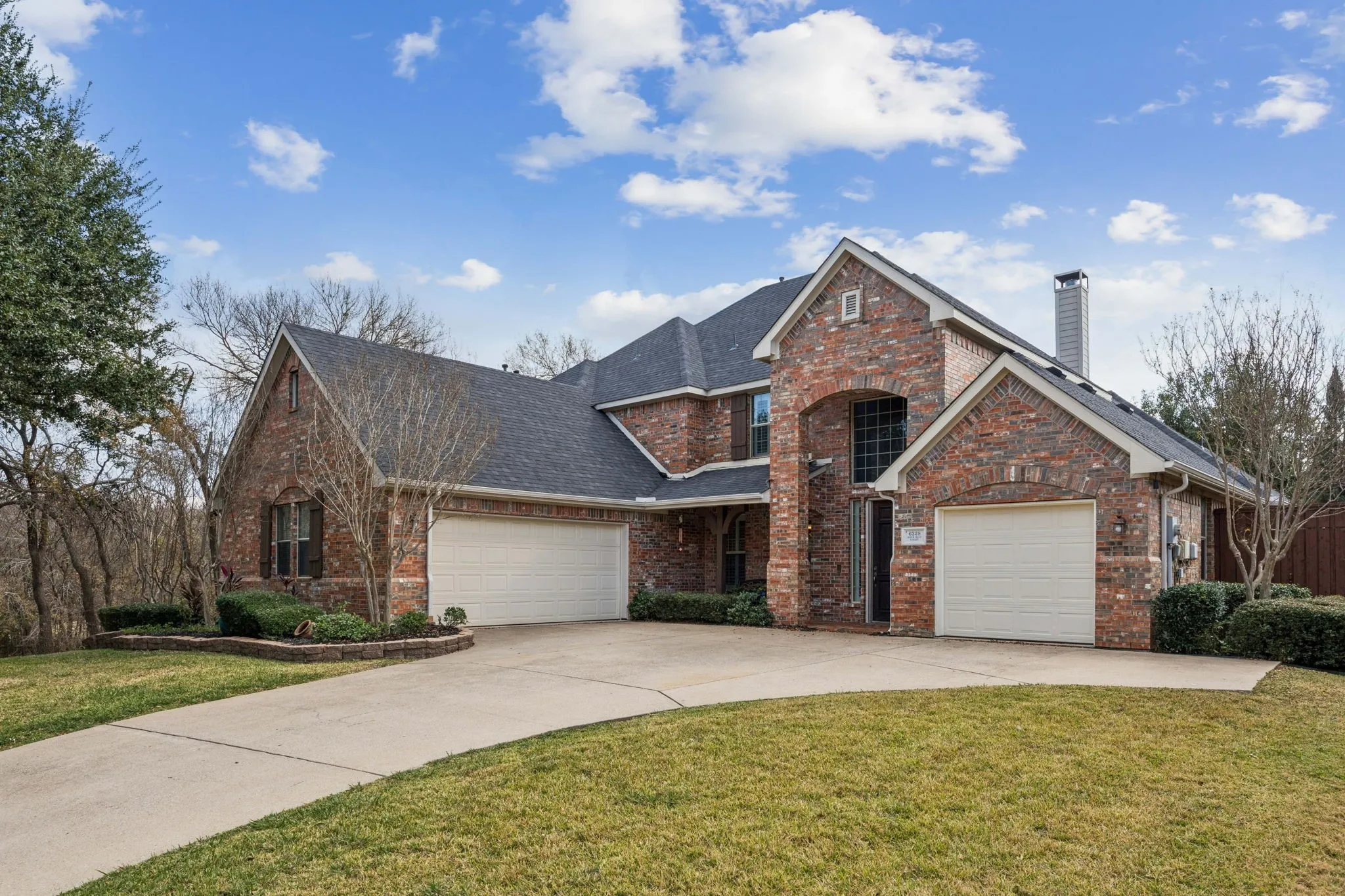 Single Family Residence For Sale in Collin County , 6328 Creek Bluff Court, Sachse, Texas 75048, 5 Bedroom, 3 Bathroom, 3 Garage spaces, 3,340 Sqft, built in 2003, mls#21370846, Real Estate Agent in Sachse, Homes For Sale in Collin county, Homes For Sale in Sachse, Realtor in Sachse Texas, Real Estate Brokerage Independent Realty Texas, Luminita Cordes Realtor