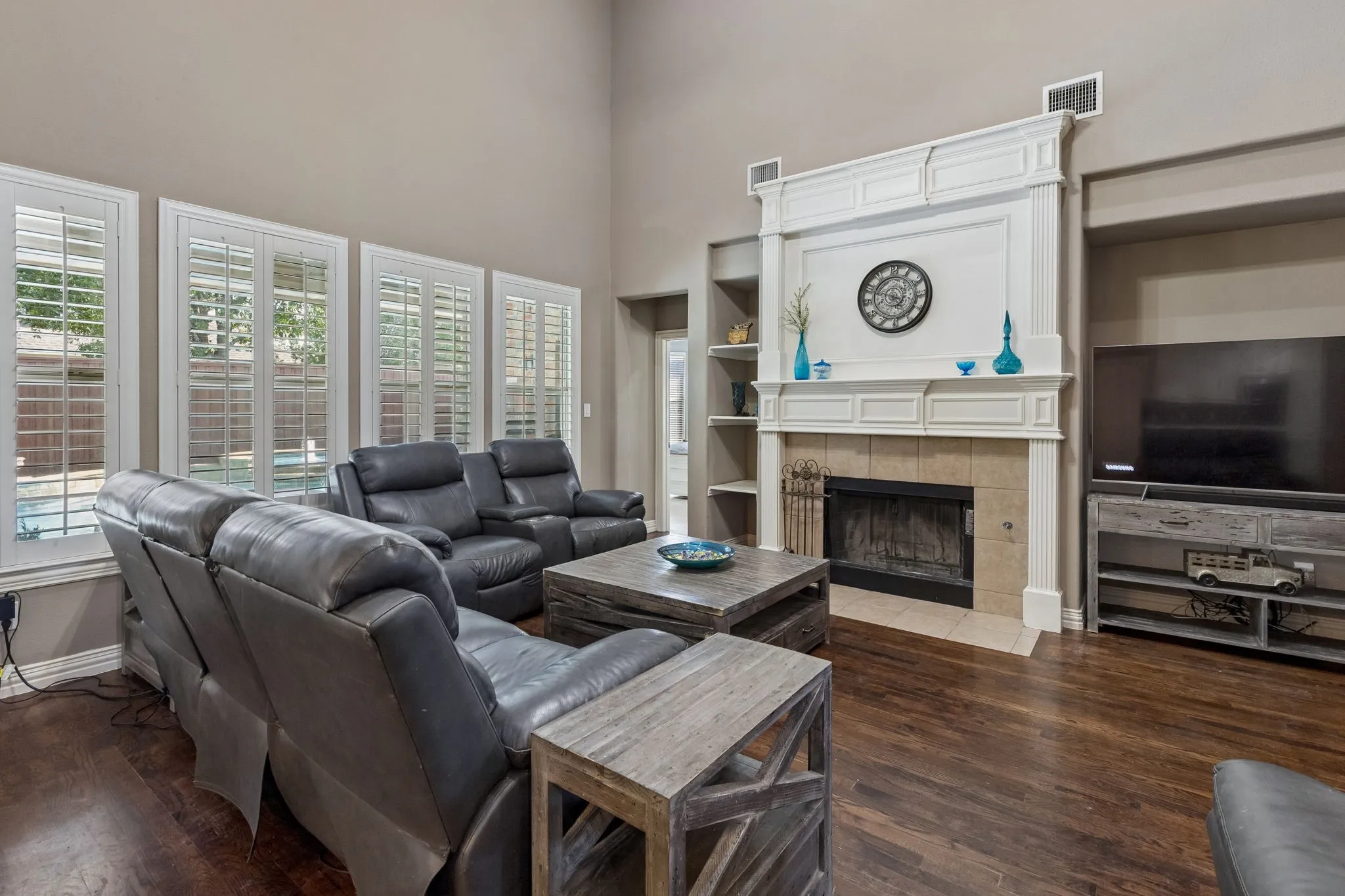 Single Family Residence For Sale in Collin County , 6328 Creek Bluff Court, Sachse, Texas 75048, 5 Bedroom, 3 Bathroom, 3 Garage spaces, 3,340 Sqft, built in 2003, mls#21370846, Real Estate Agent in Sachse, Homes For Sale in Collin county, Homes For Sale in Sachse, Realtor in Sachse Texas, Real Estate Brokerage Independent Realty Texas, Luminita Cordes Realtor