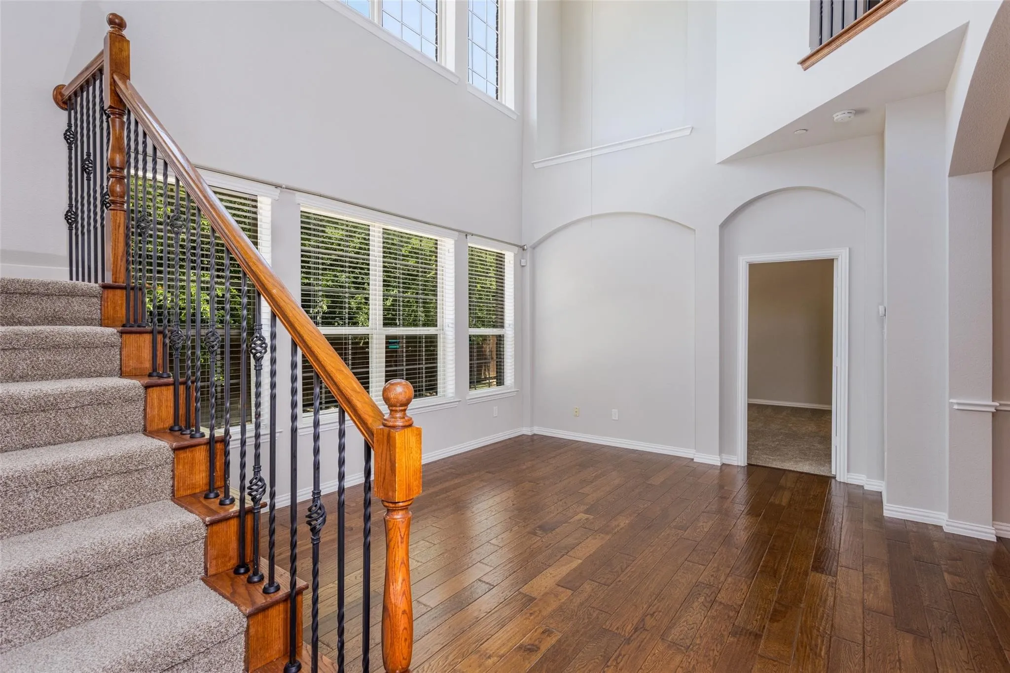 Townhouse For Rent in Denton County , 1605 Black Duck Terrace F, Carrollton, Texas 75010, 3 Bedroom, 3 Bathroom, 2 Garage spaces, 1,947 Sqft, built in 2010, mls#21371162, Real Estate Agent in Carrollton, Homes For Rent in Denton county, Homes For Rent in Carrollton, Realtor in Carrollton Texas, Real Estate Brokerage Independent Realty Texas, Luminita Cordes Realtor