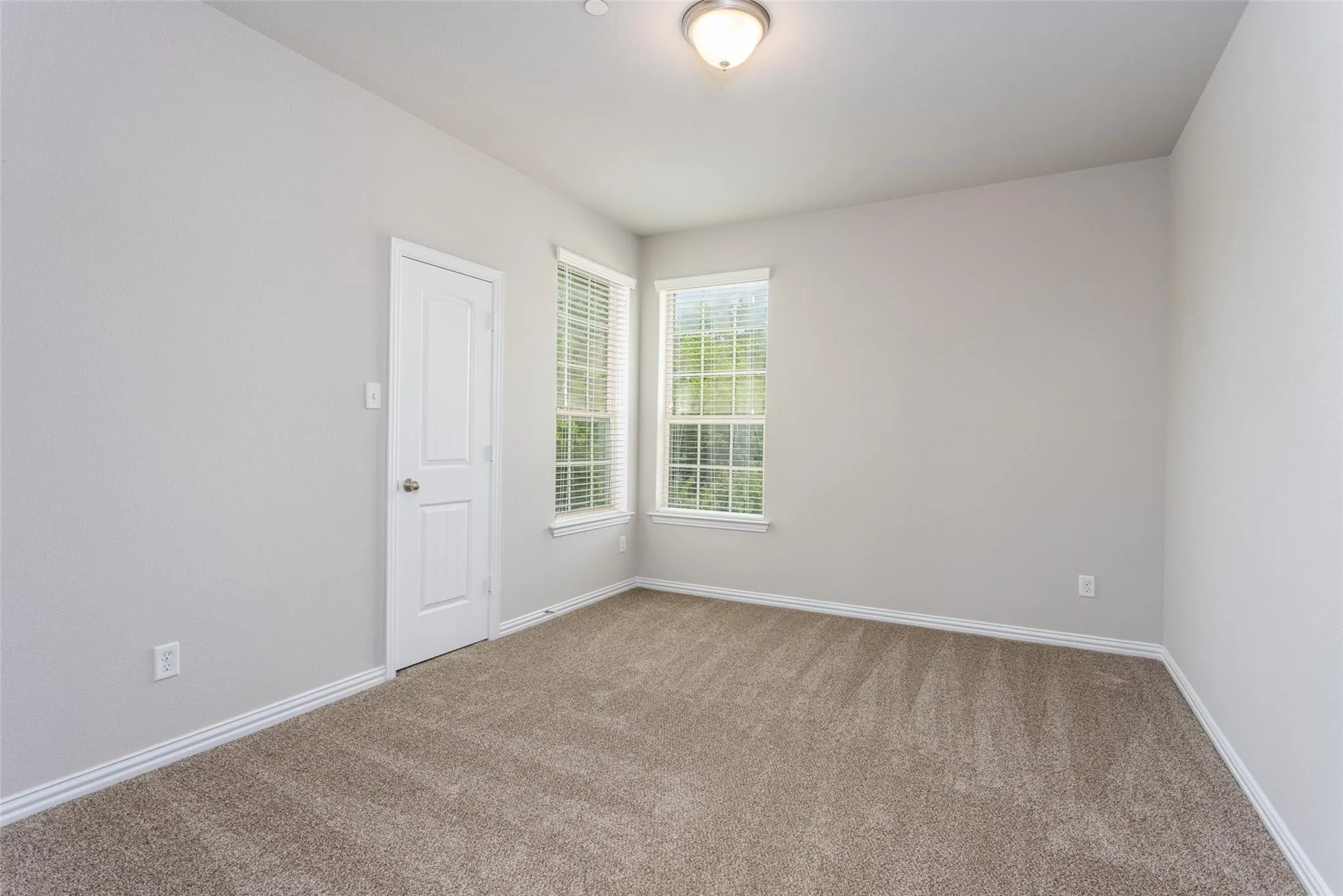 Townhouse For Rent in Denton County , 1605 Black Duck Terrace F, Carrollton, Texas 75010, 3 Bedroom, 3 Bathroom, 2 Garage spaces, 1,947 Sqft, built in 2010, mls#21371162, Real Estate Agent in Carrollton, Homes For Rent in Denton county, Homes For Rent in Carrollton, Realtor in Carrollton Texas, Real Estate Brokerage Independent Realty Texas, Luminita Cordes Realtor